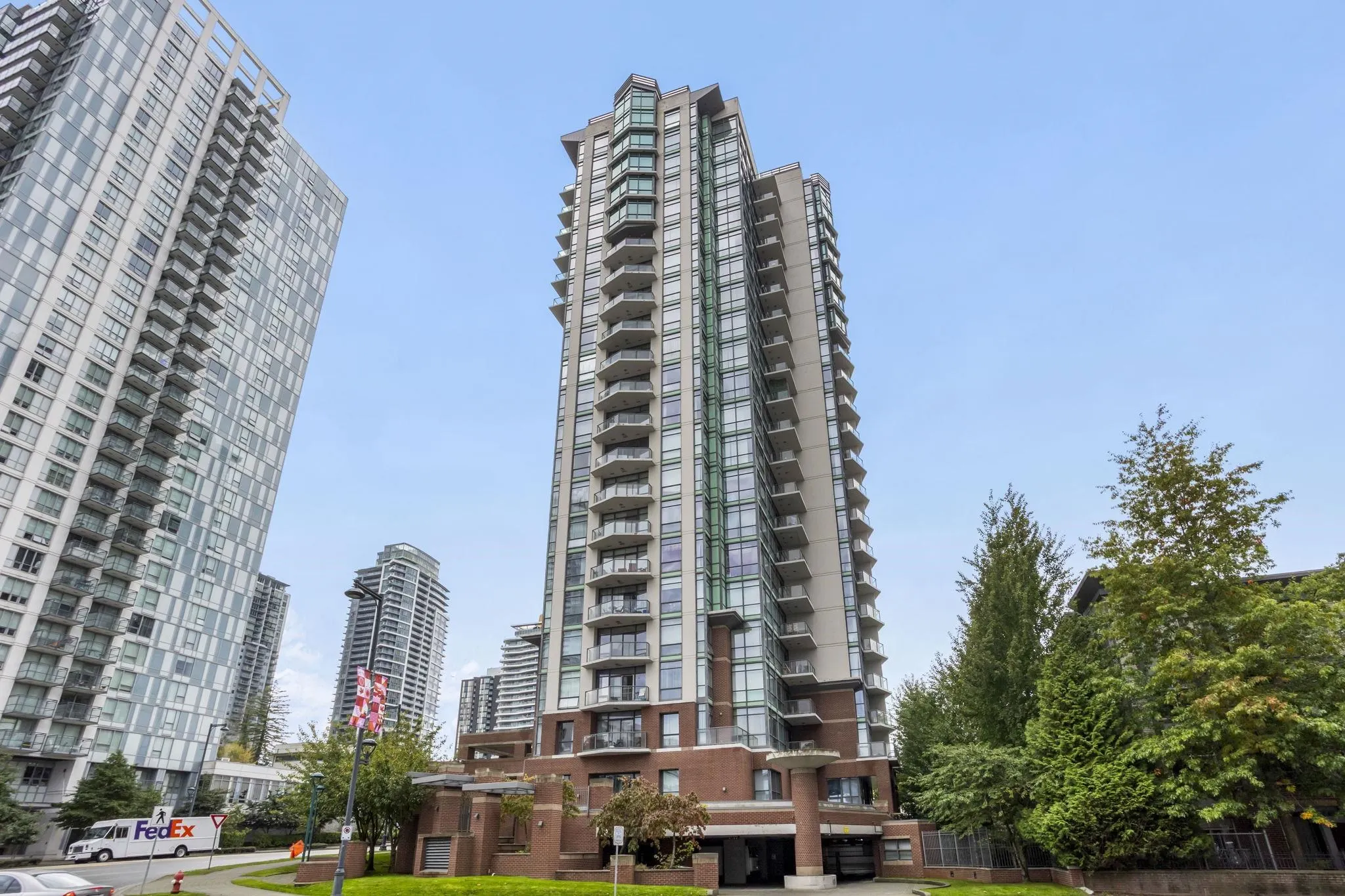 1107 13399 104 Avenue