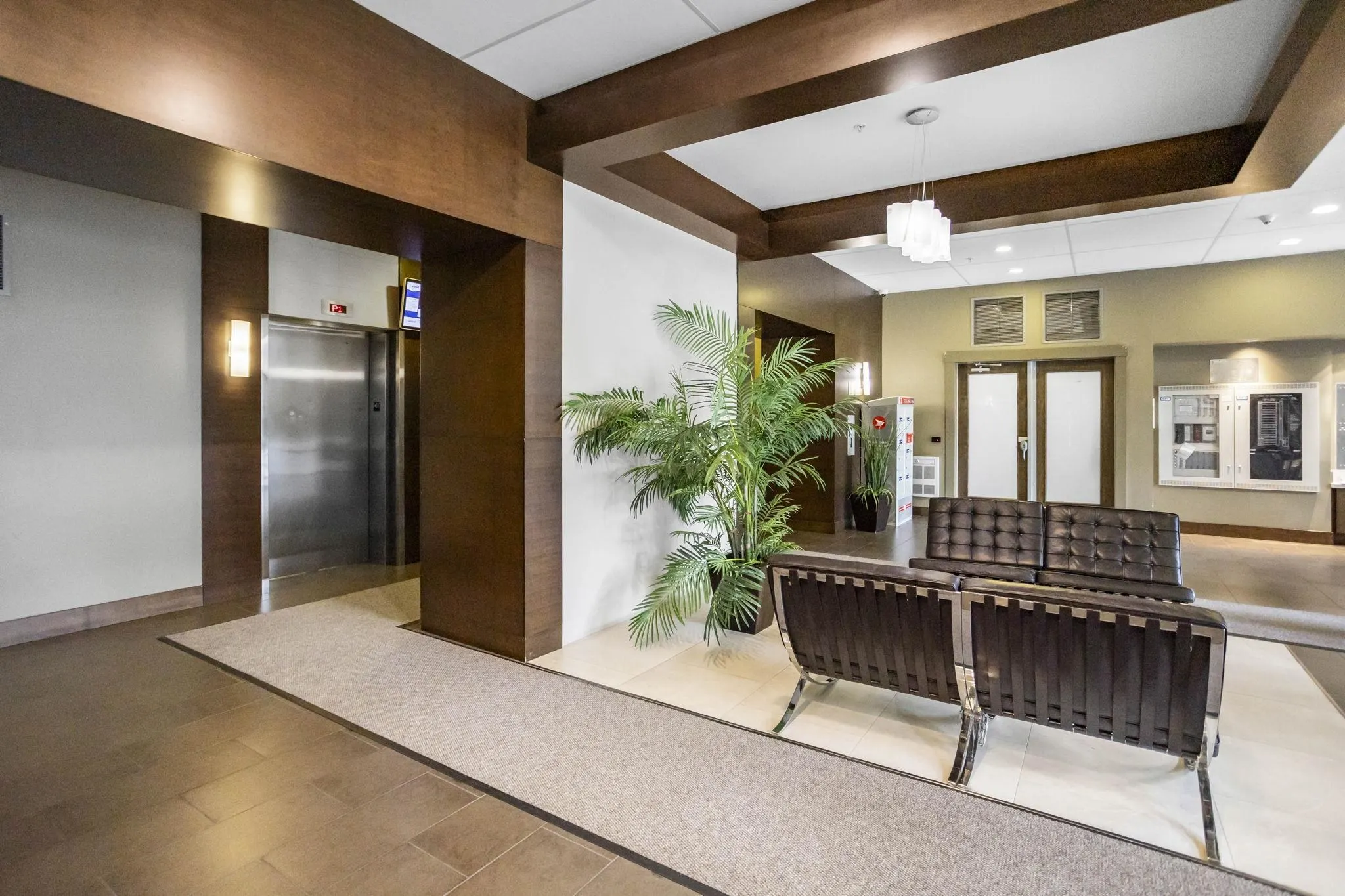 1107 13399 104 Avenue