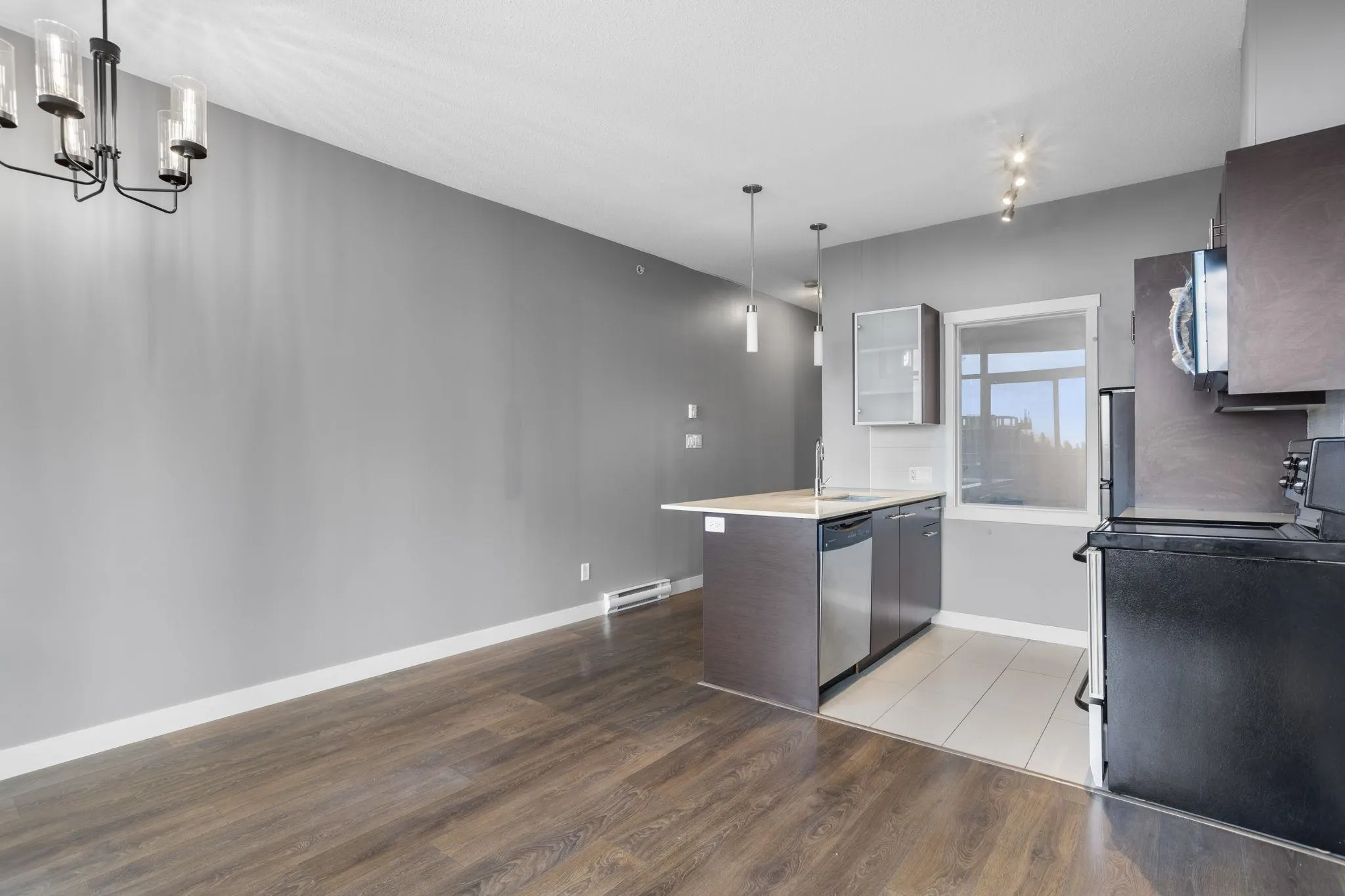 1107 13399 104 Avenue