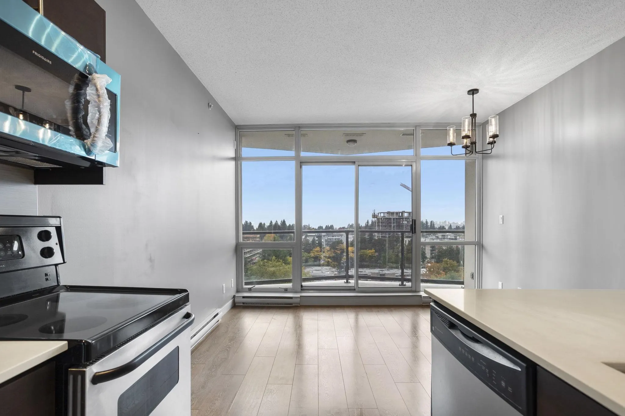 1107 13399 104 Avenue