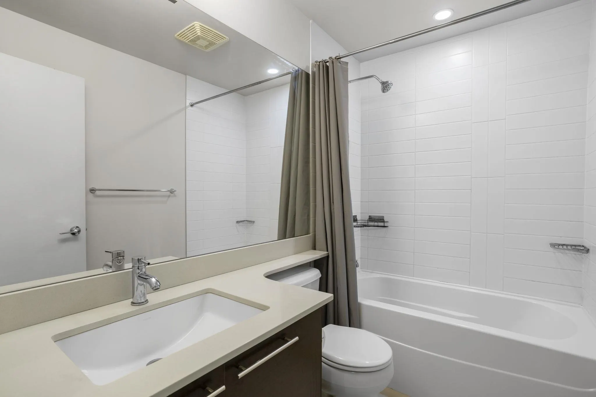 1107 13399 104 Avenue