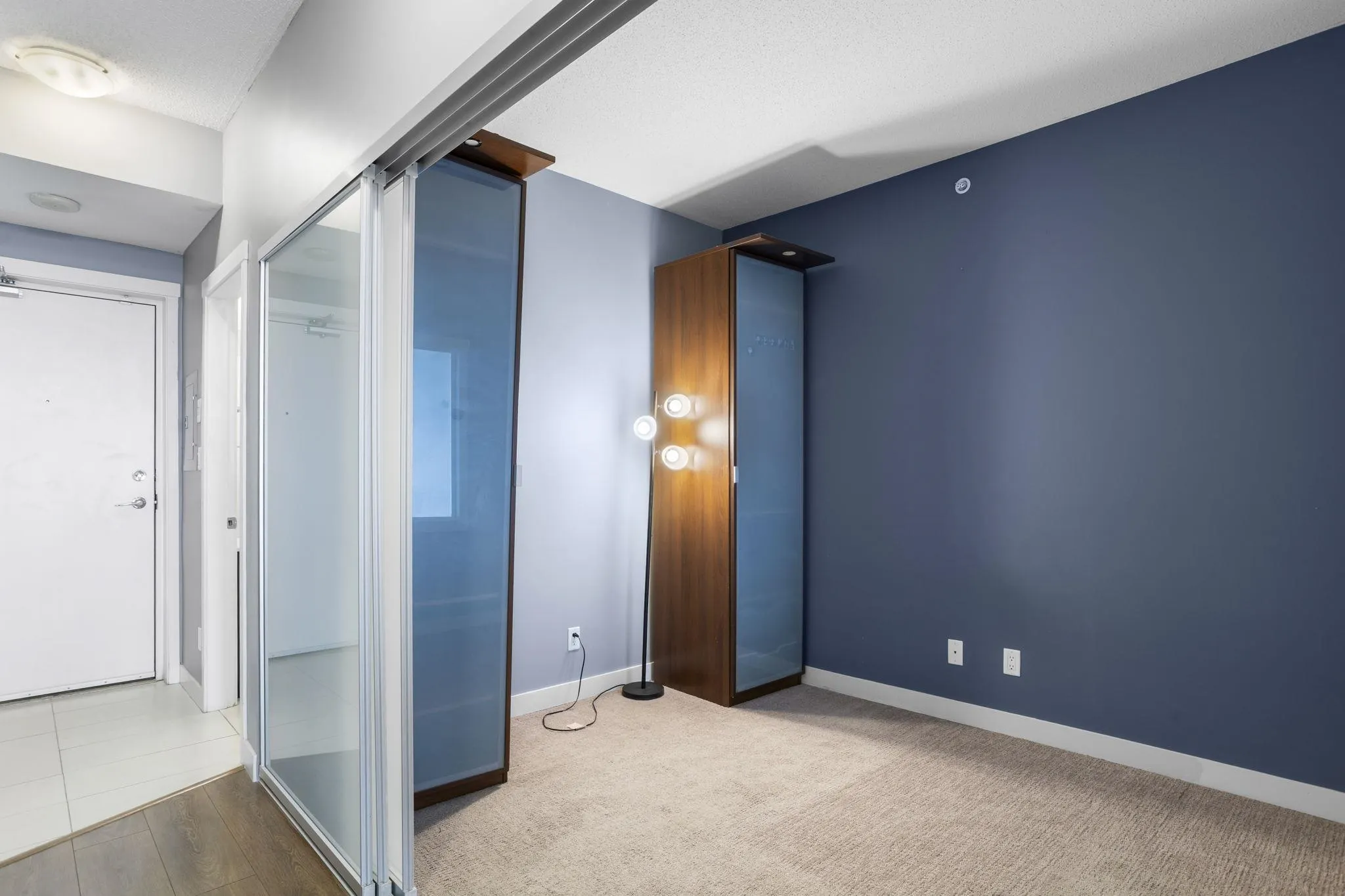 1107 13399 104 Avenue