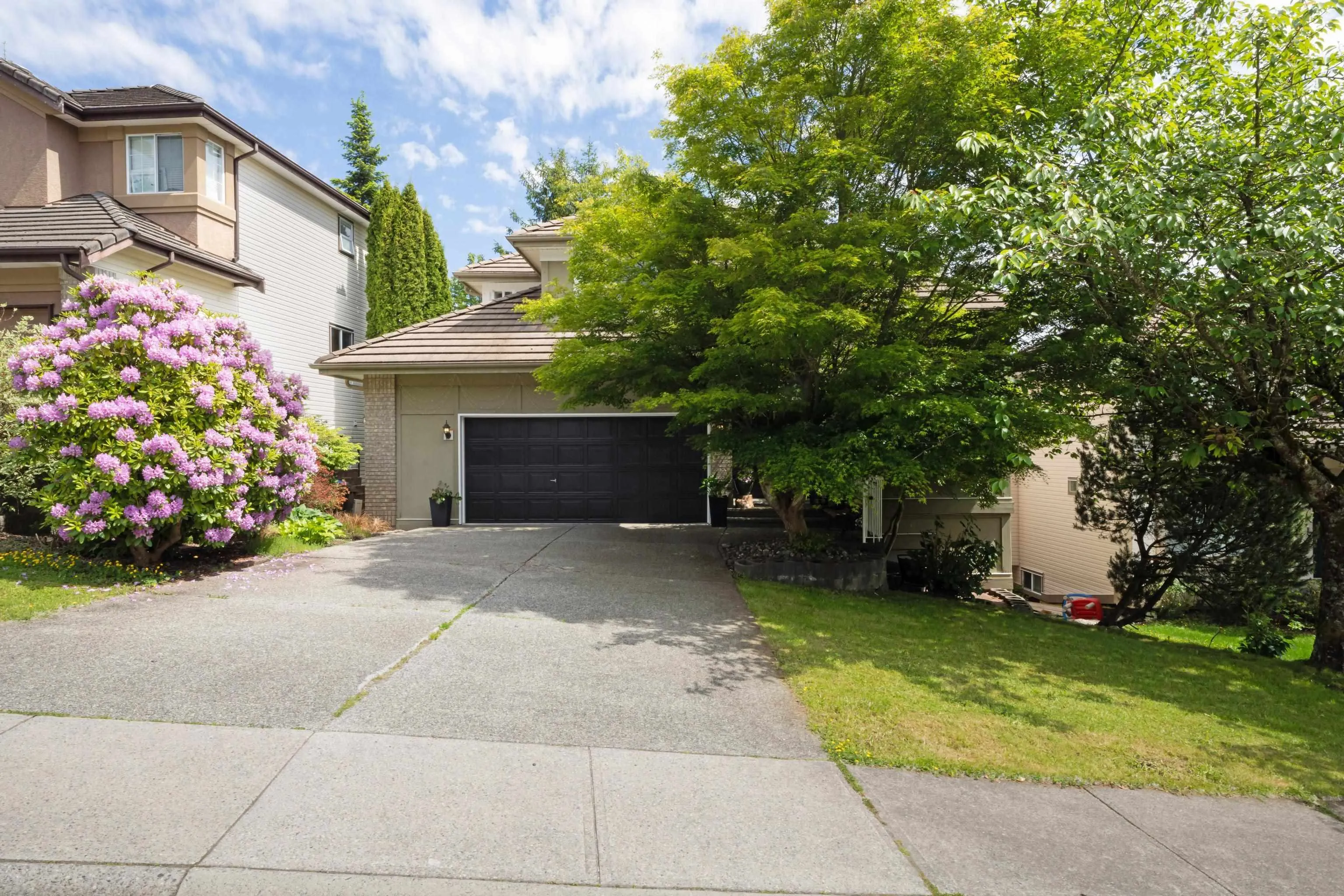6 Linden Street