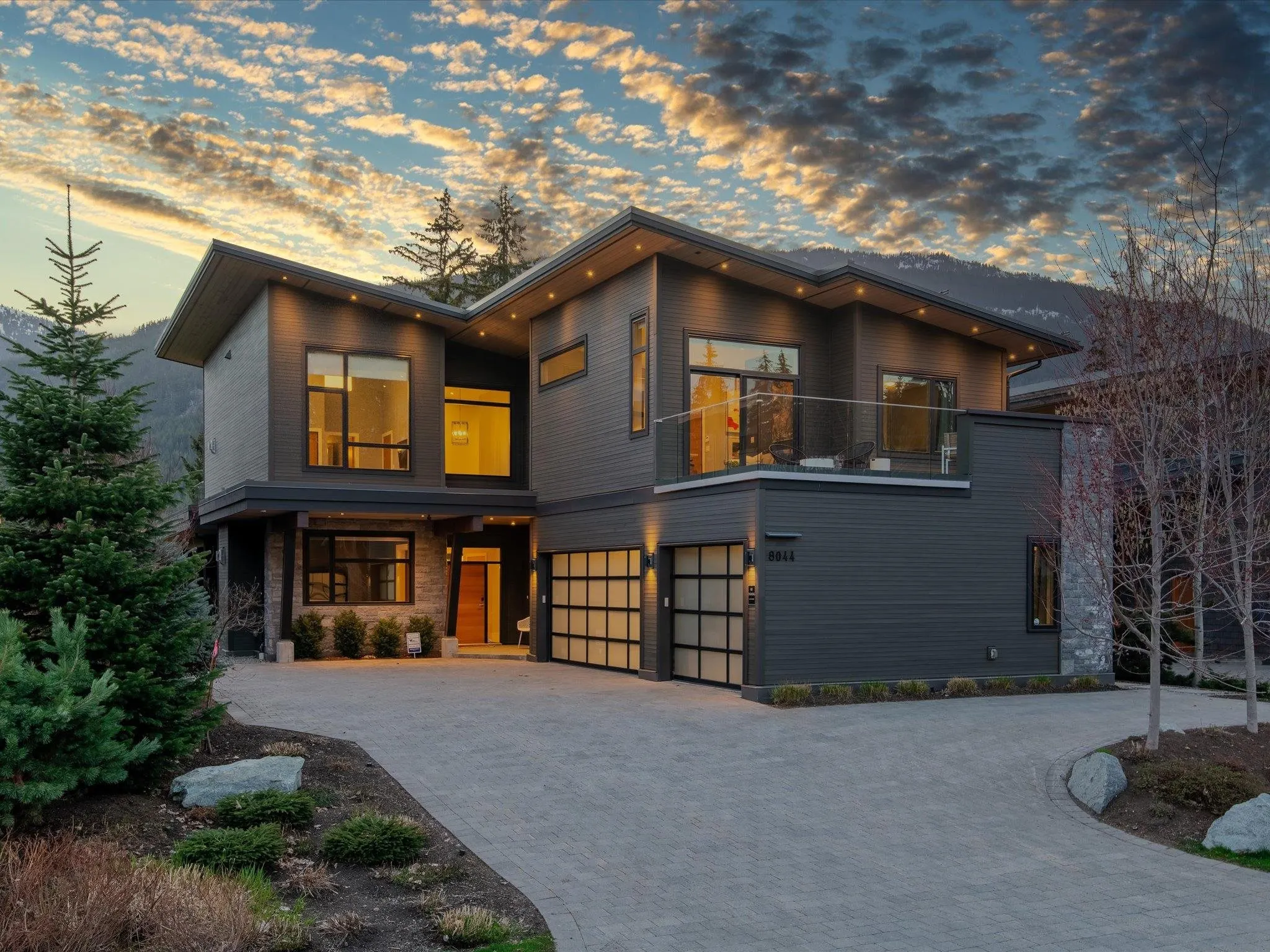 8044 Cypress Place