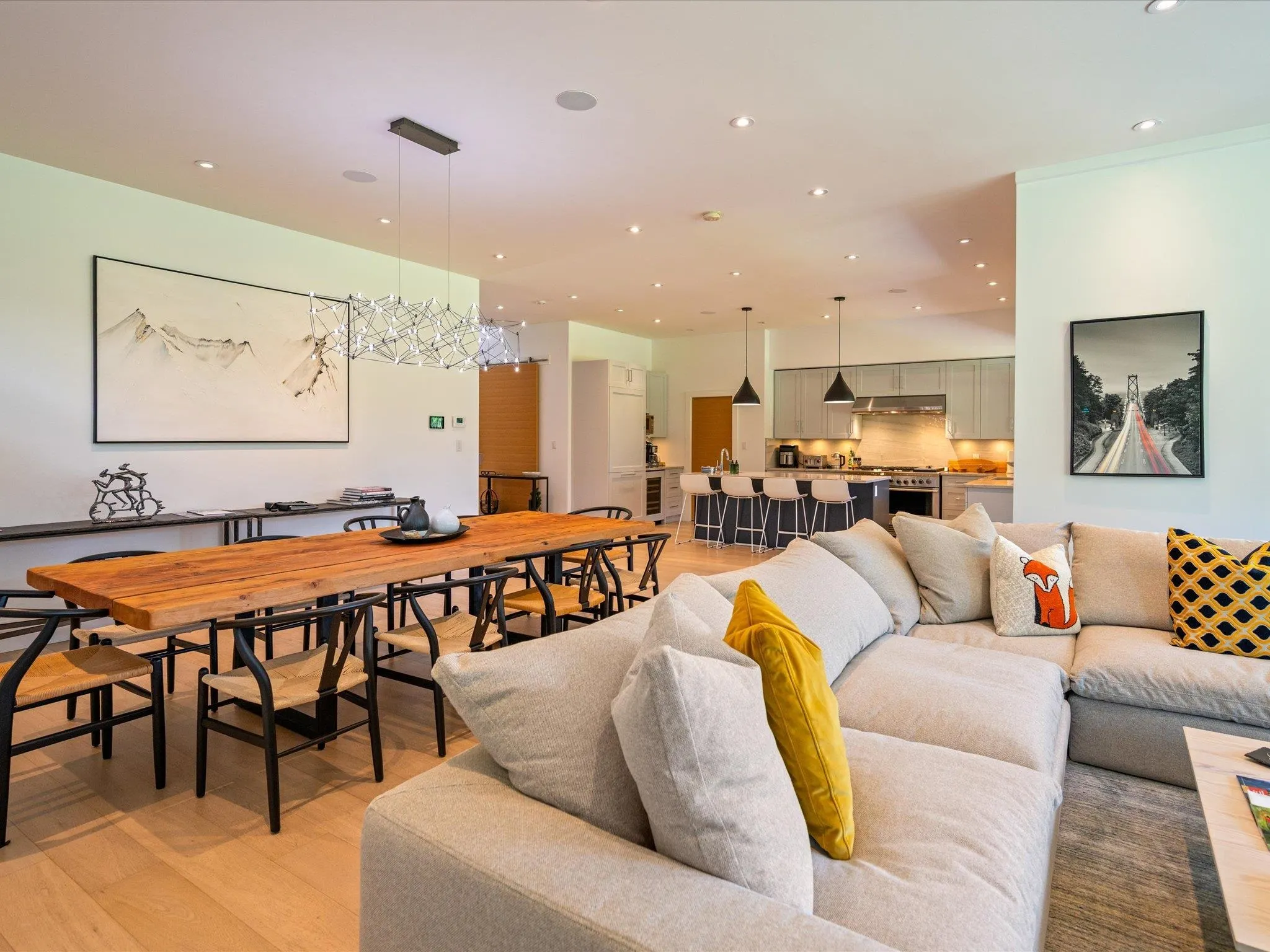 8044 Cypress Place