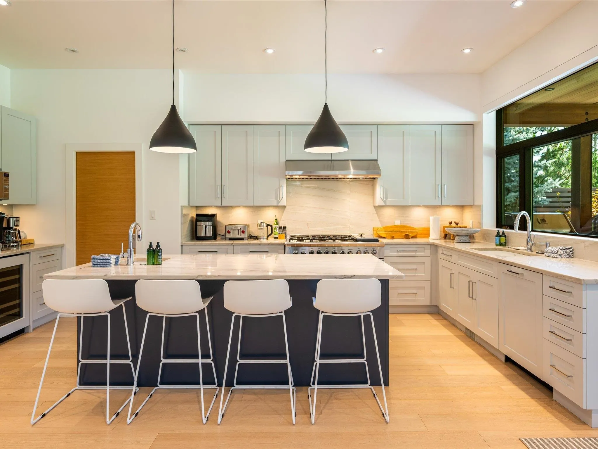 8044 Cypress Place