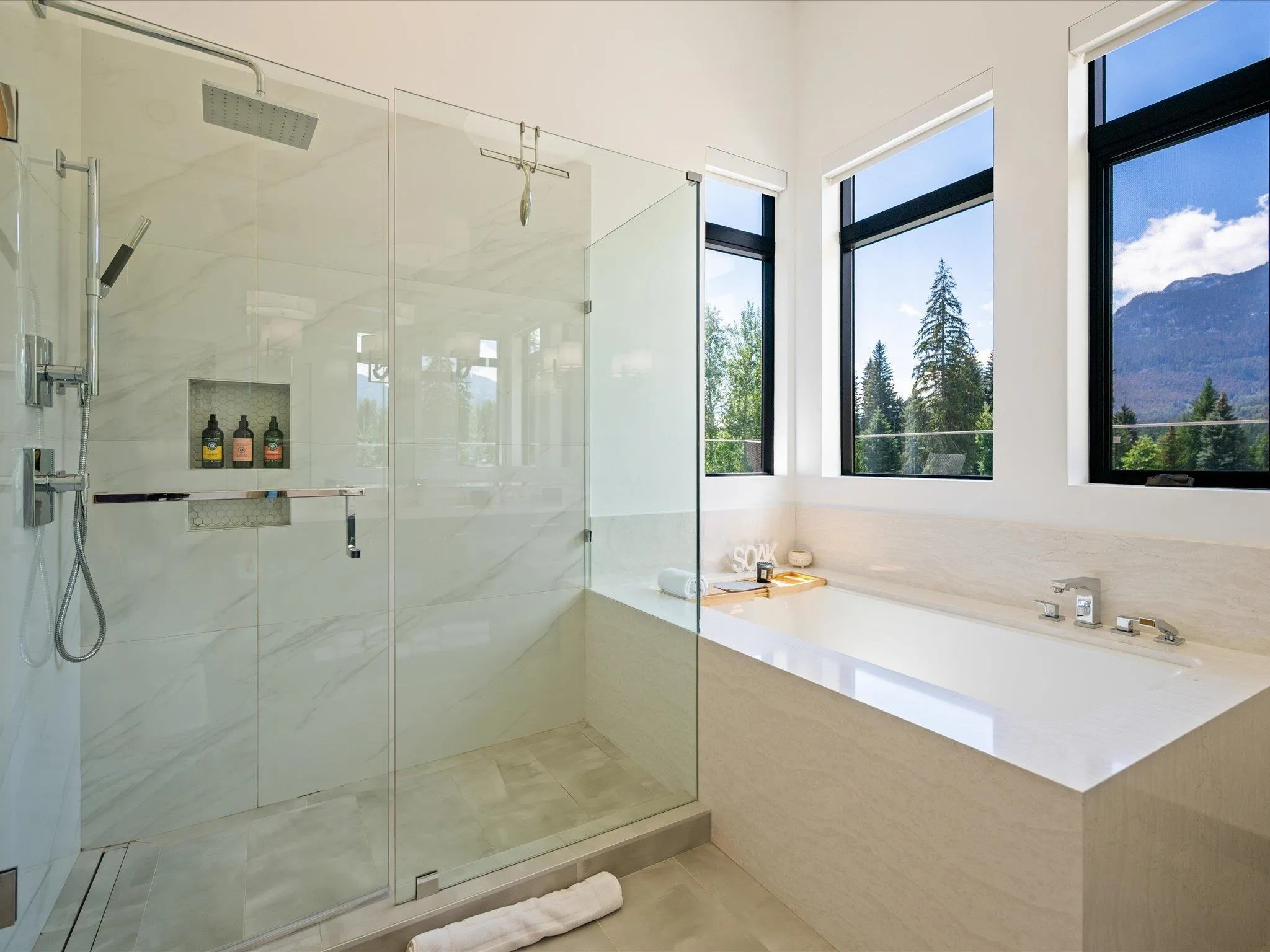 8044 Cypress Place