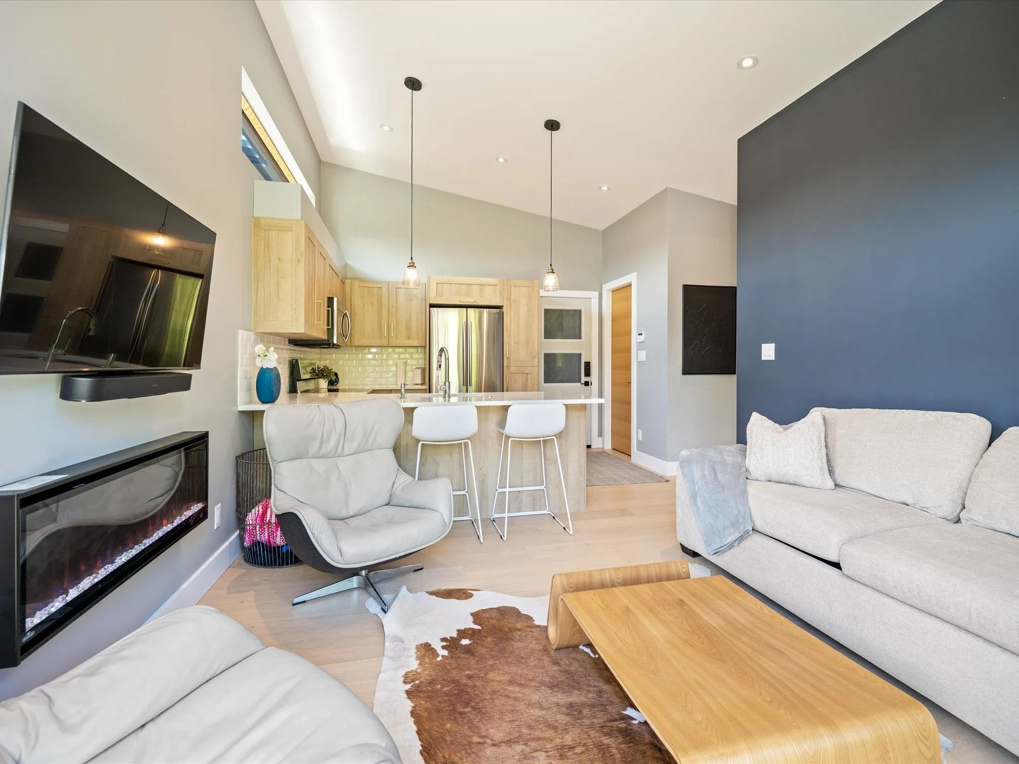 8044 Cypress Place