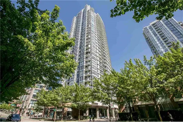 1201 928 Beatty Street