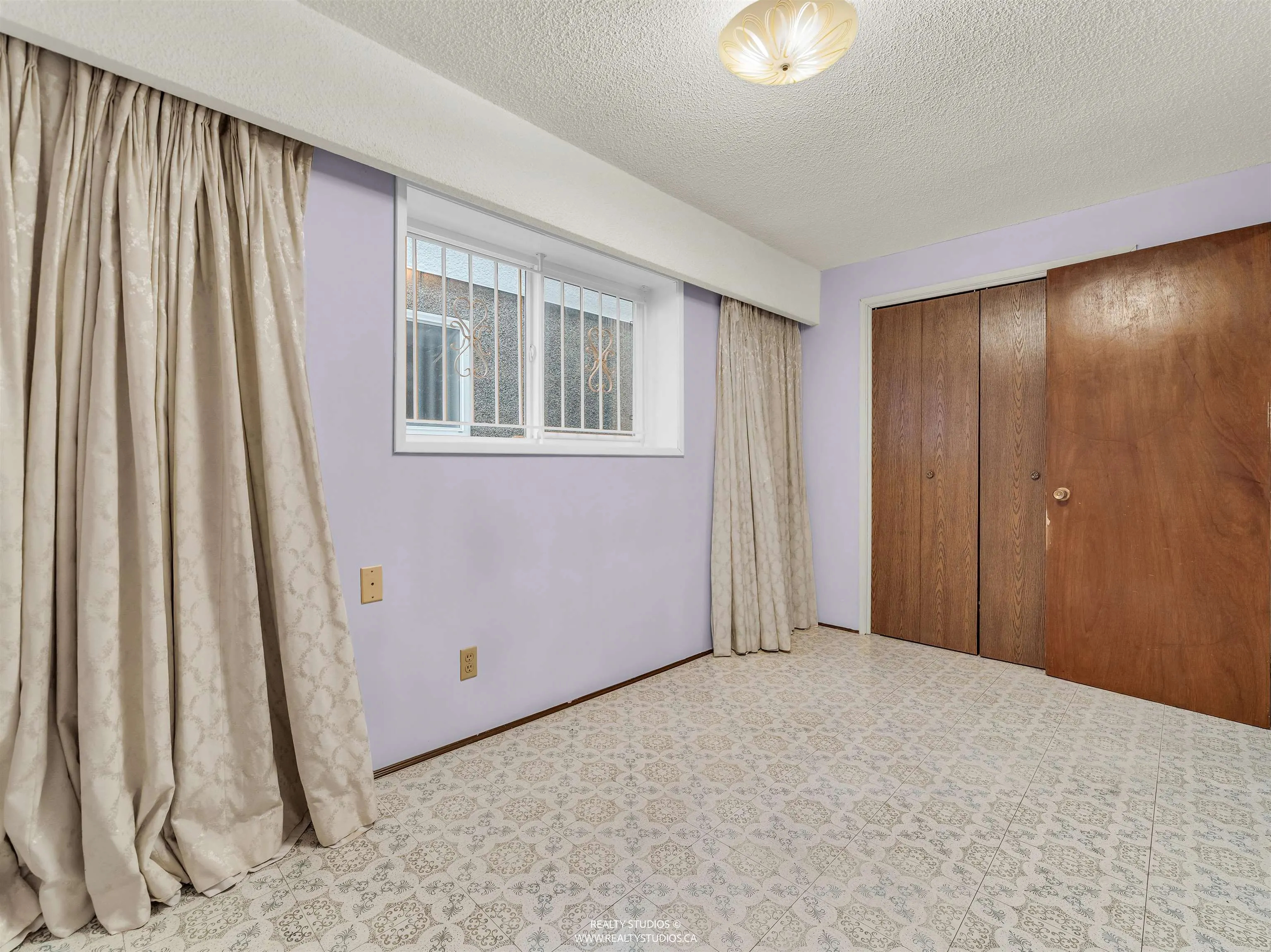 85 W 63rd Avenue