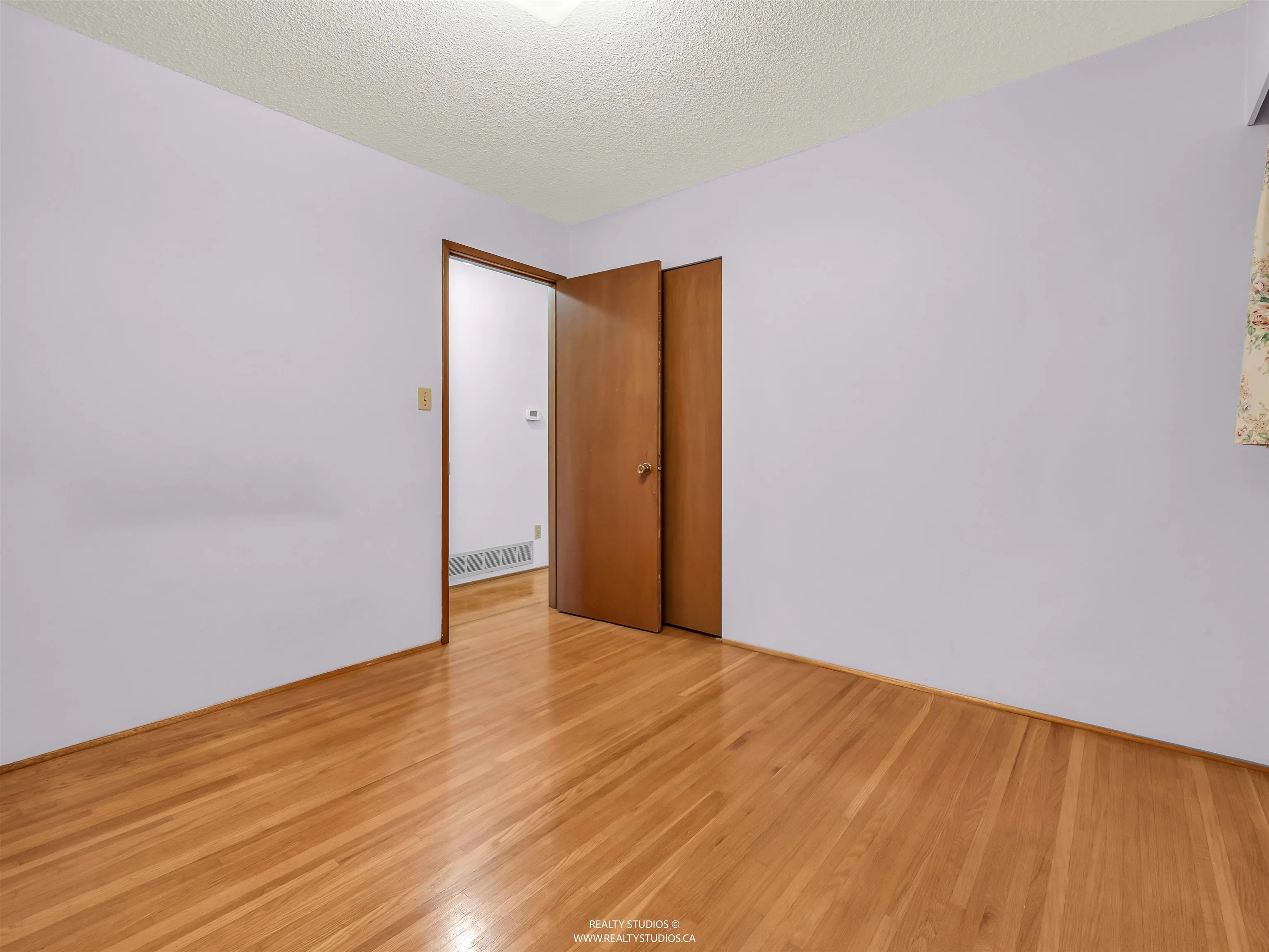 85 W 63rd Avenue