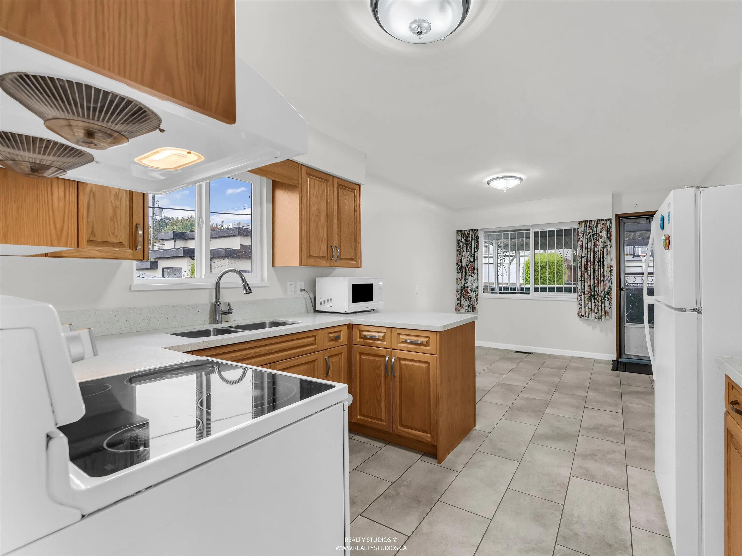 85 W 63rd Avenue
