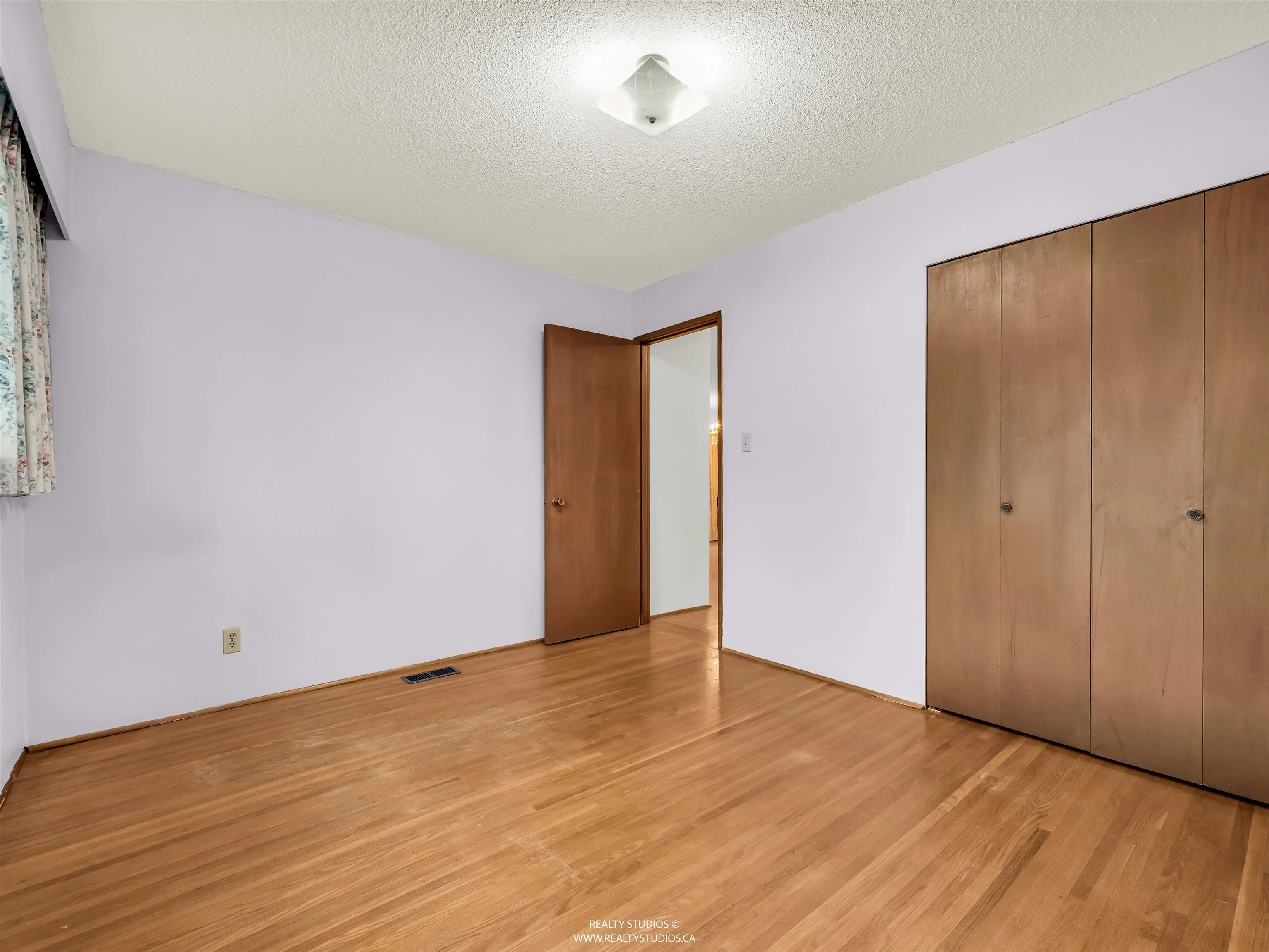 85 W 63rd Avenue