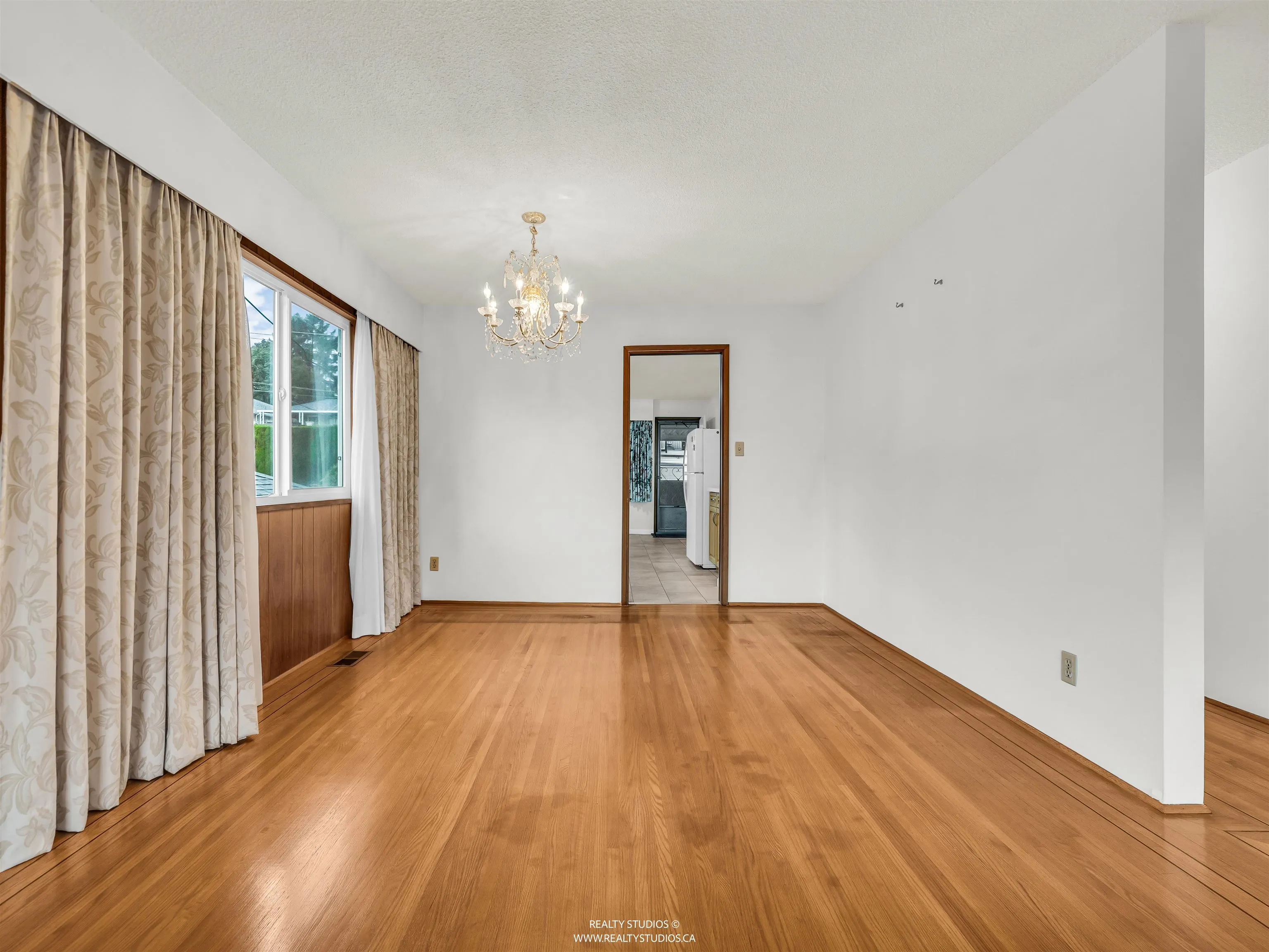 85 W 63rd Avenue