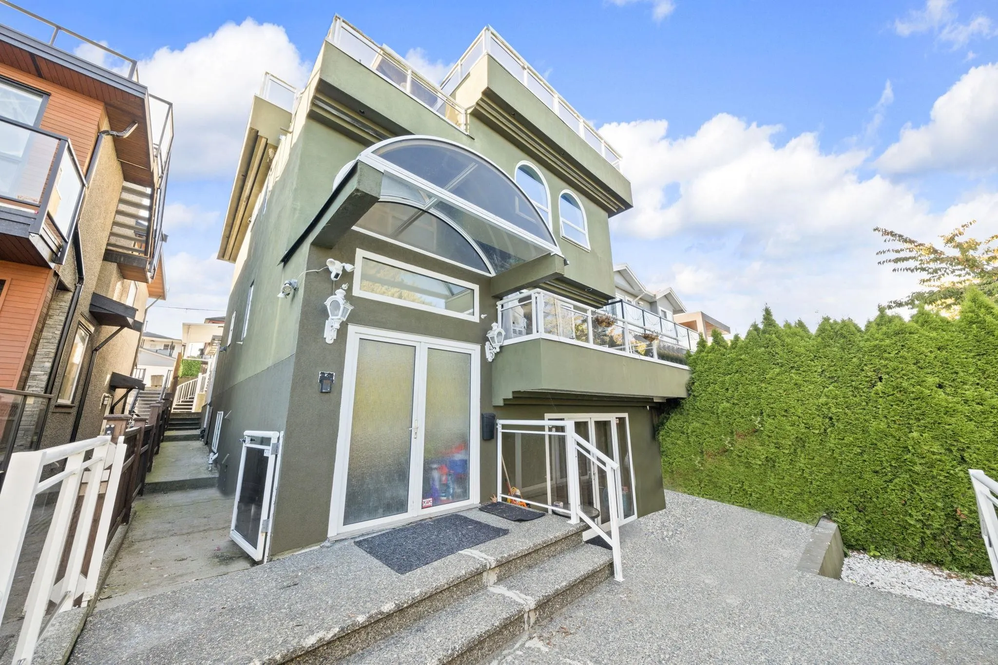 89 Ellesmere Avenue