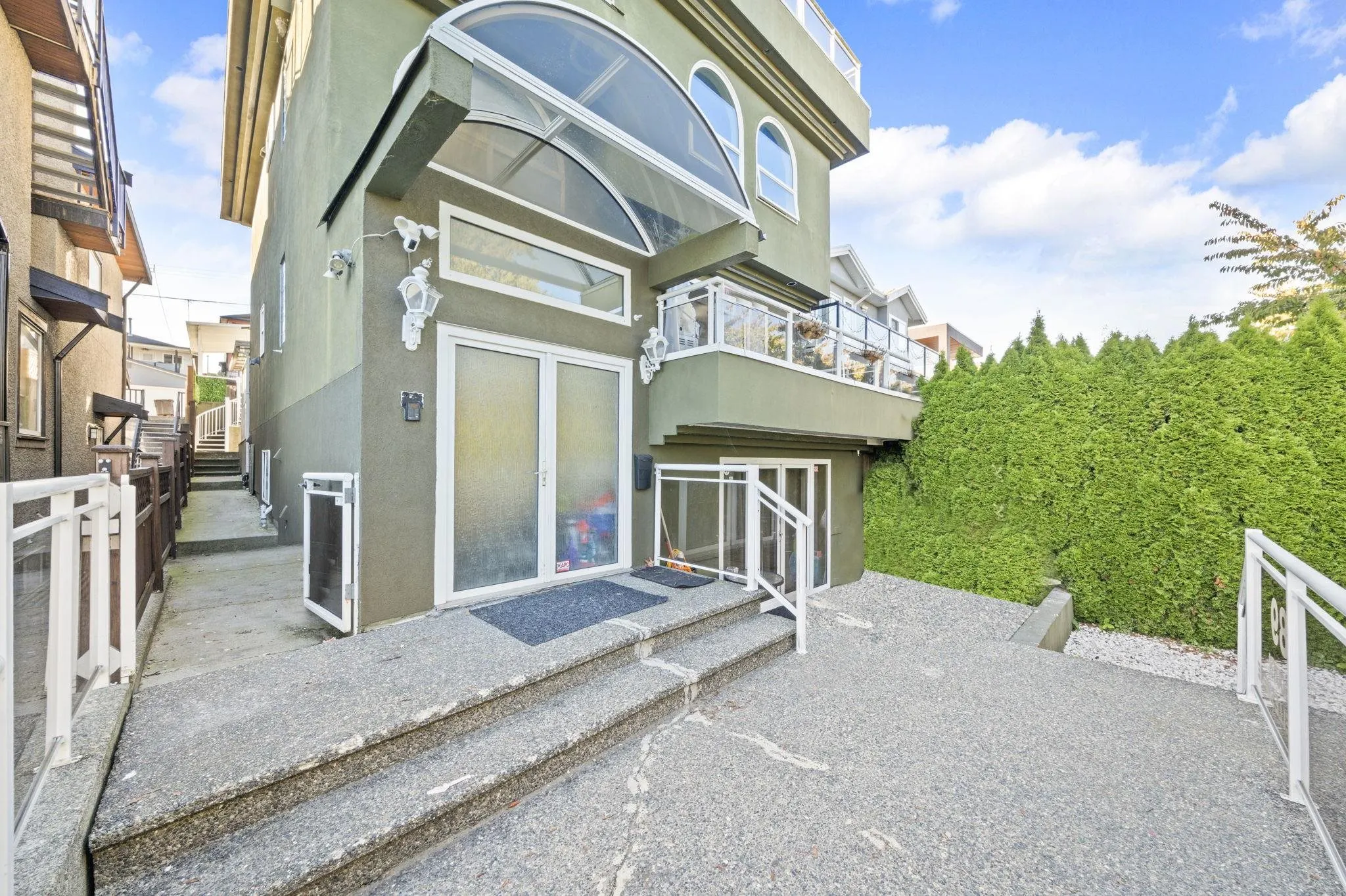 89 Ellesmere Avenue