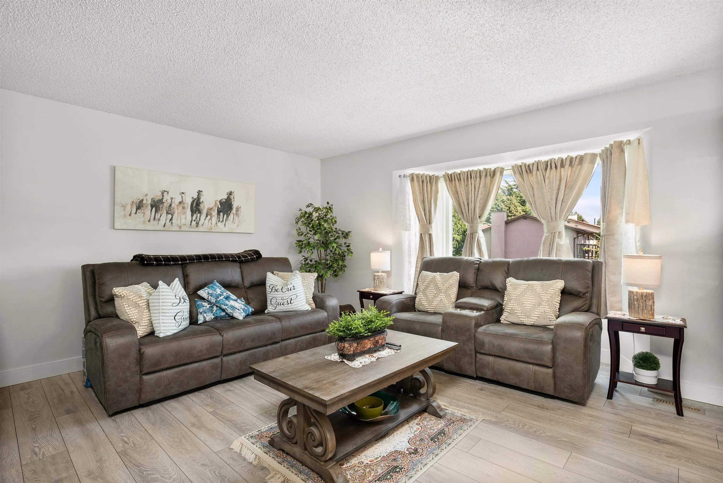 2821 Commonwealth Street