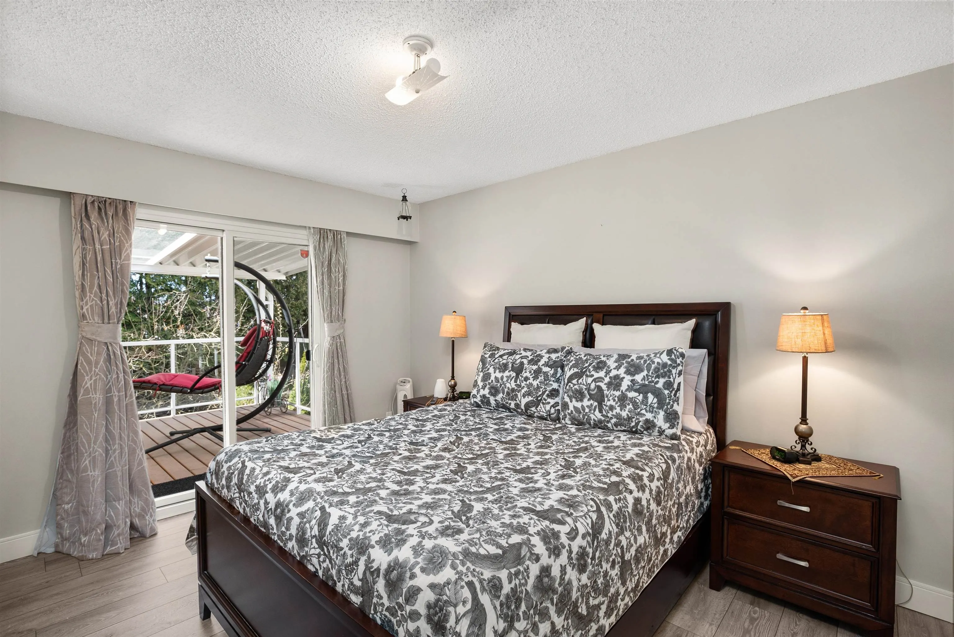 2821 Commonwealth Street