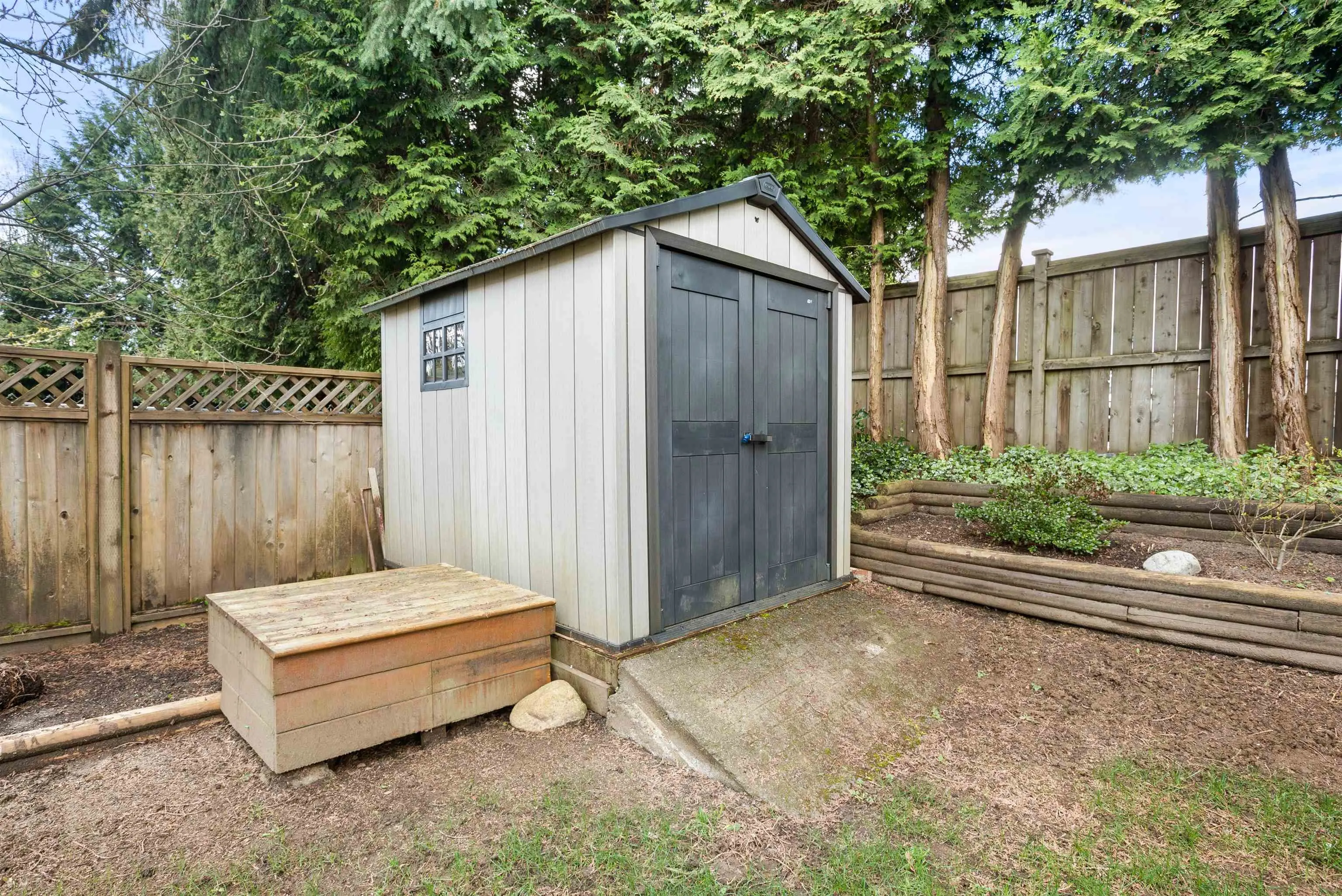 2821 Commonwealth Street