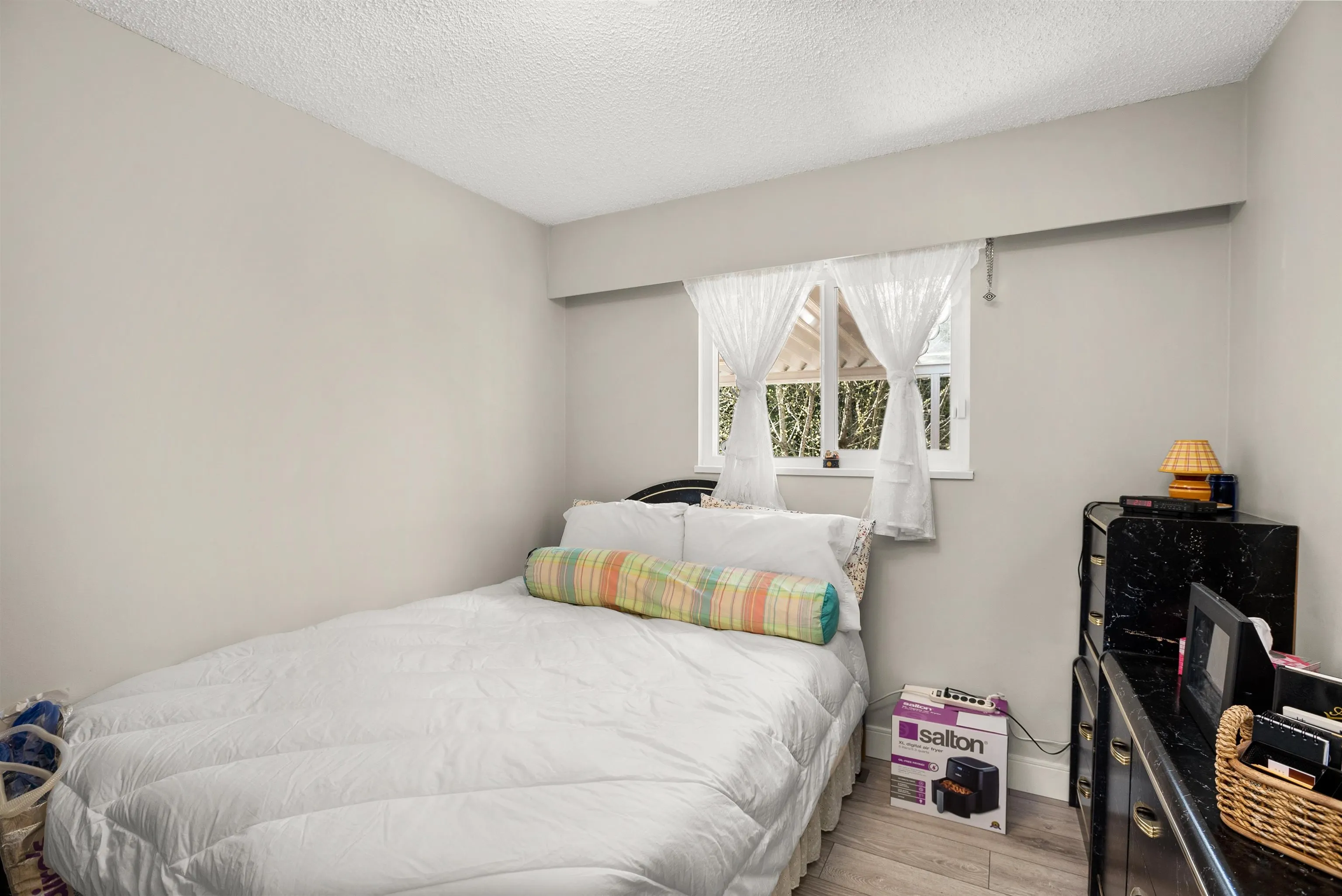 2821 Commonwealth Street