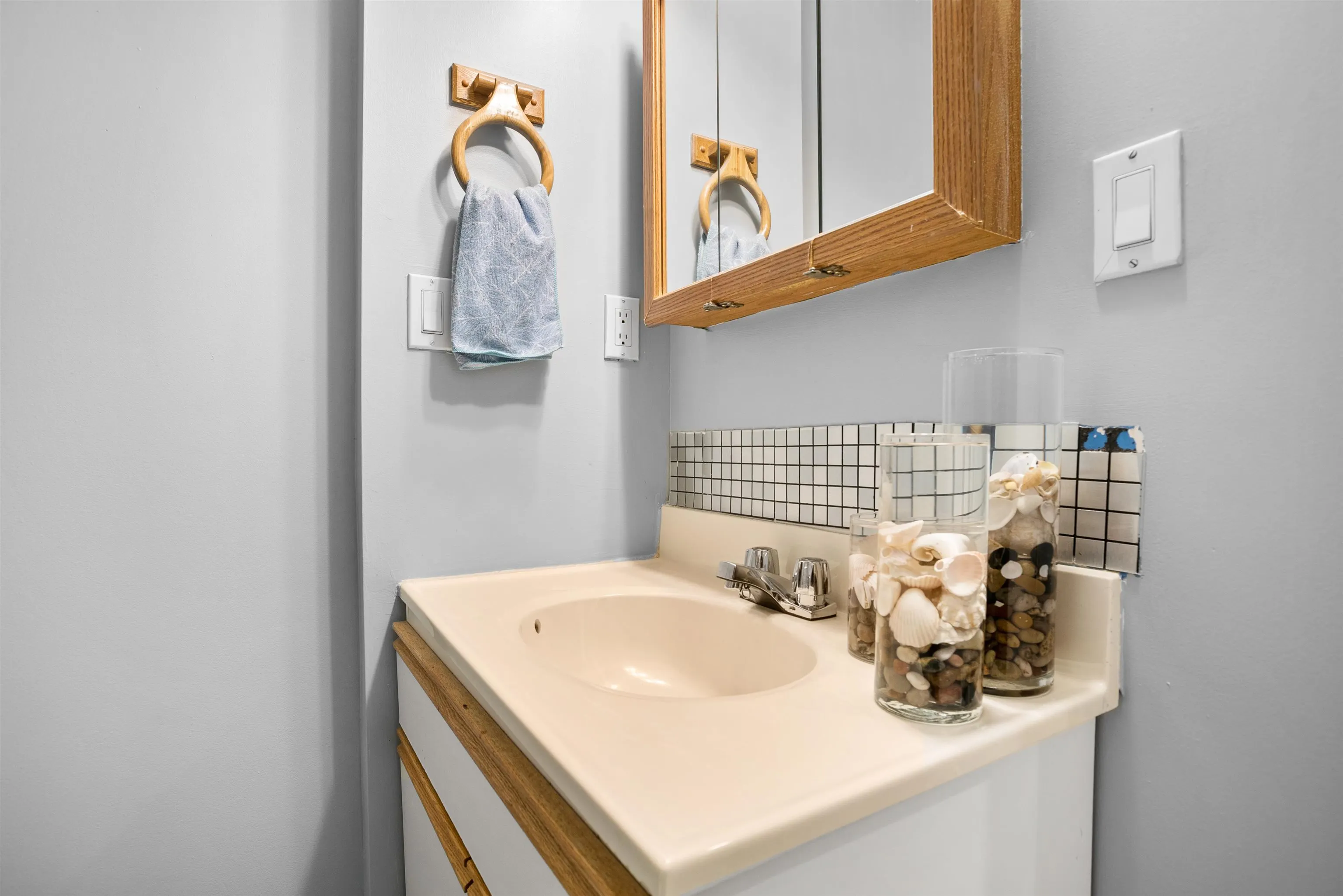 2821 Commonwealth Street