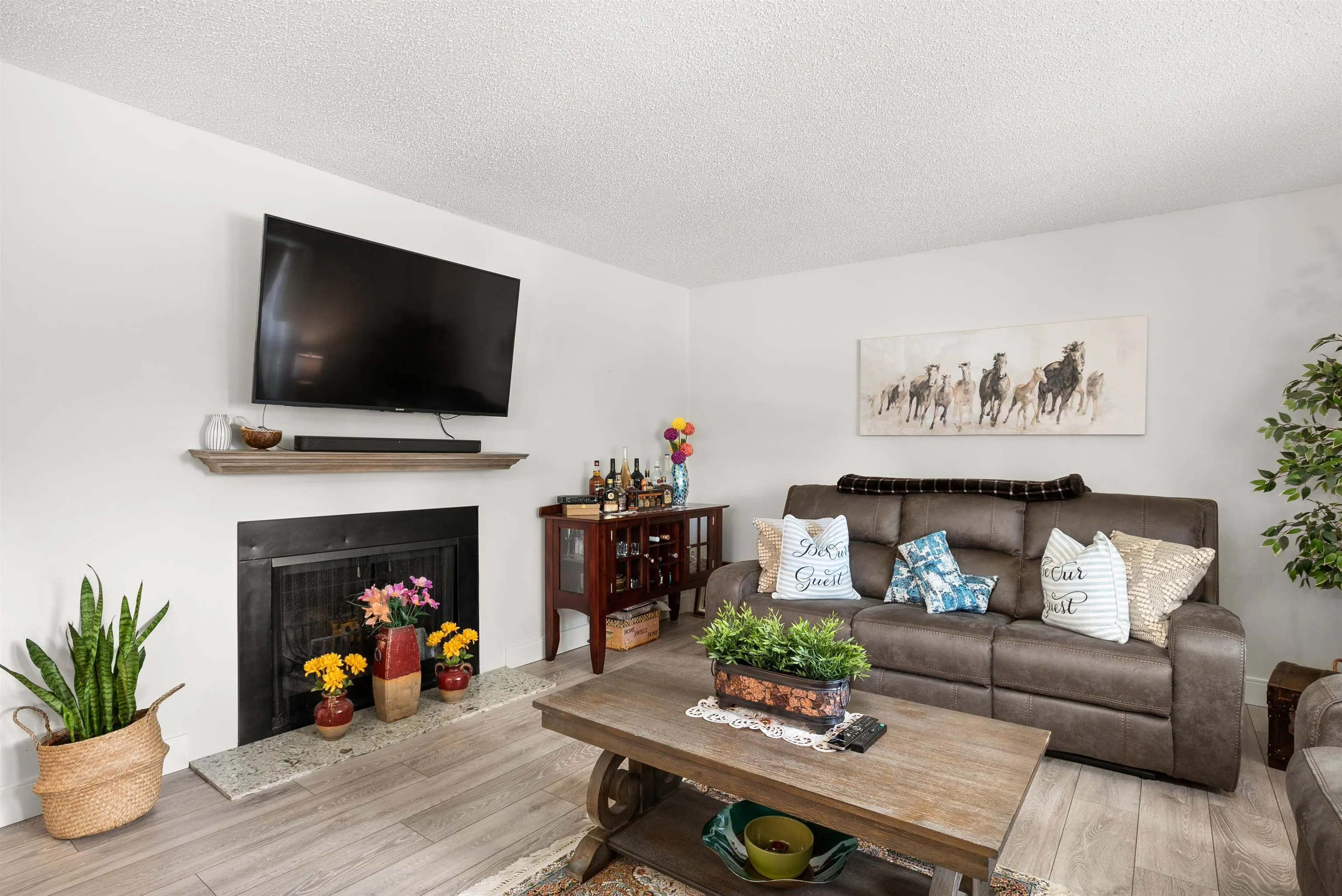 2821 Commonwealth Street