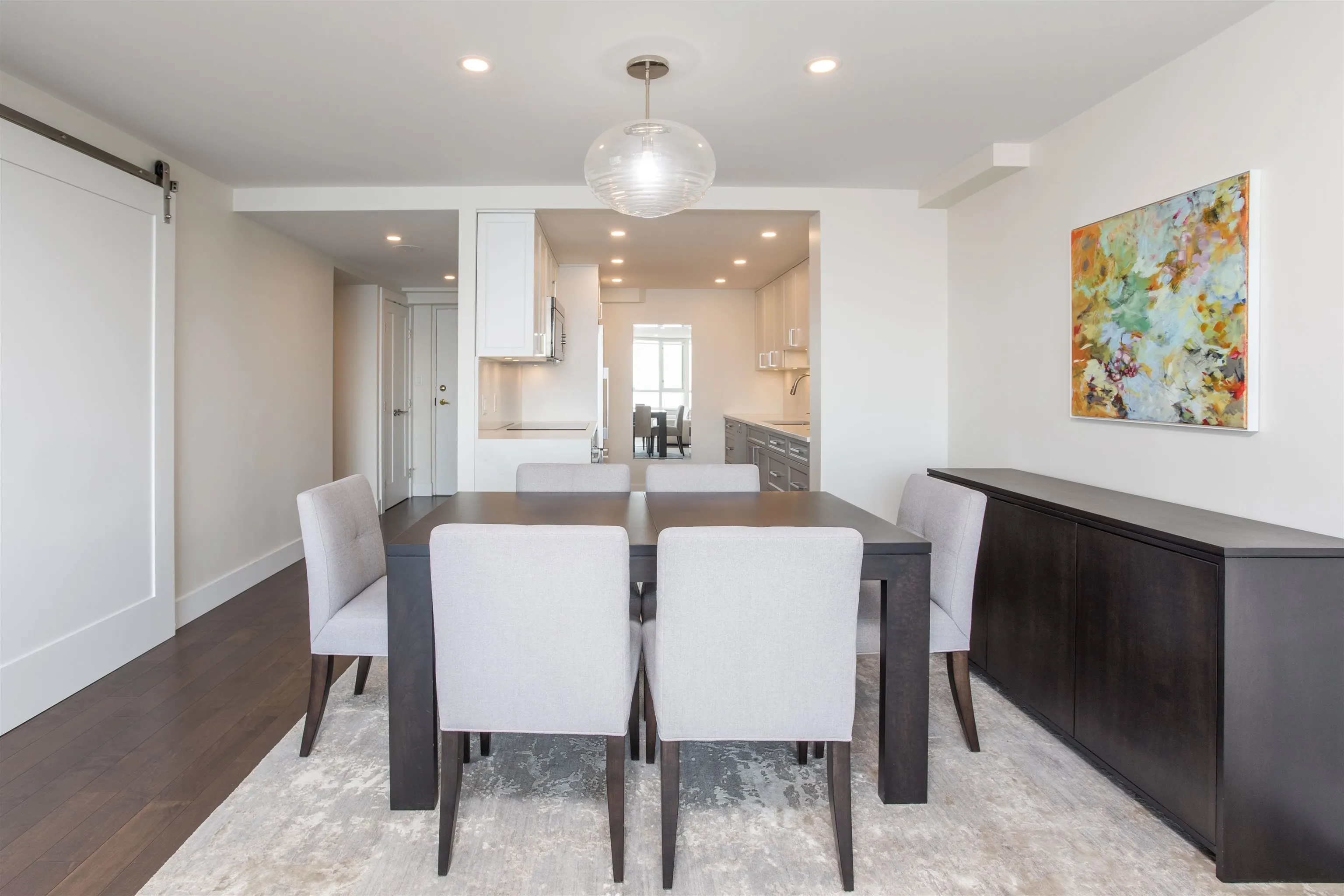 1302 2203 Bellevue Avenue