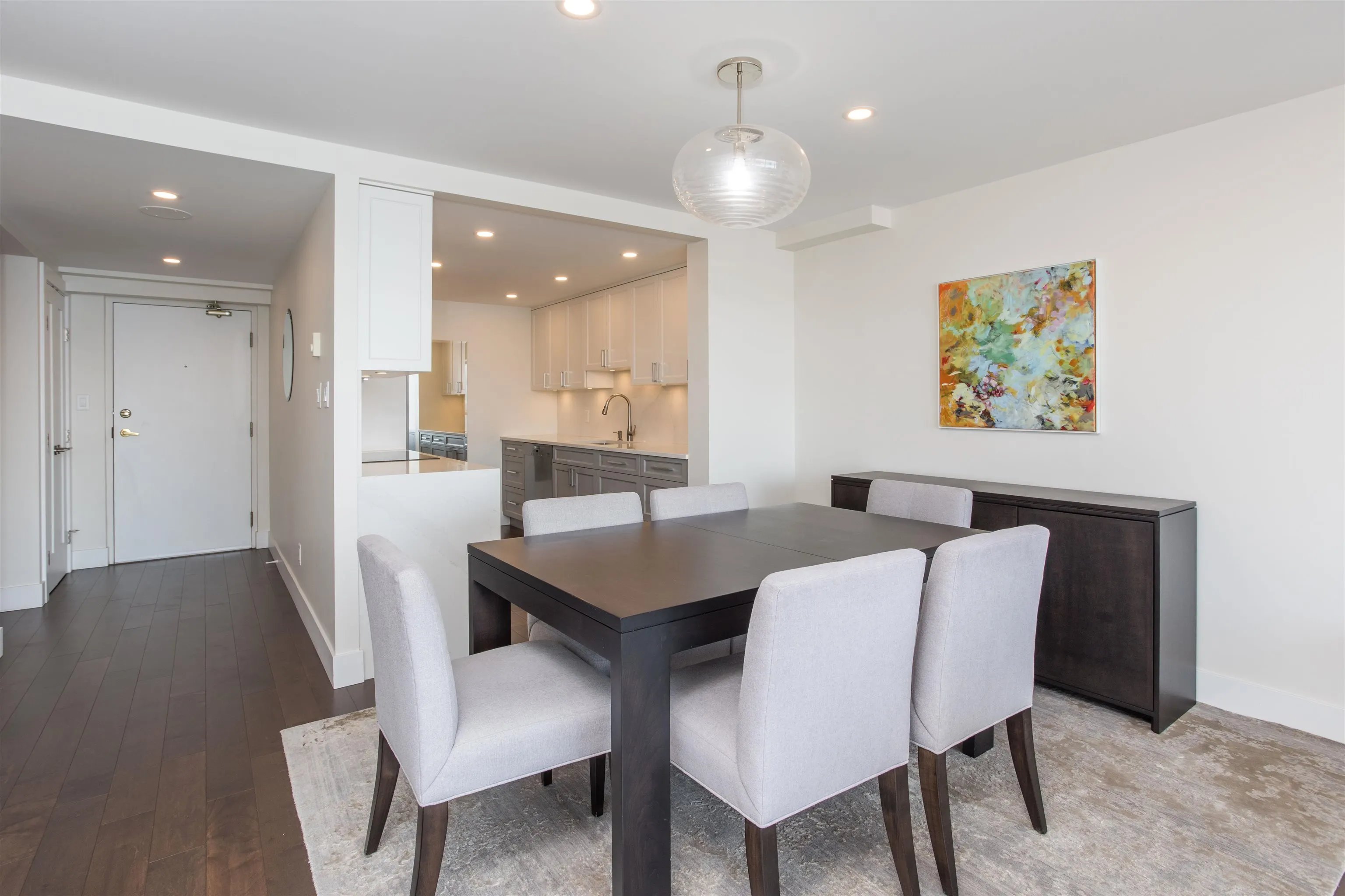 1302 2203 Bellevue Avenue
