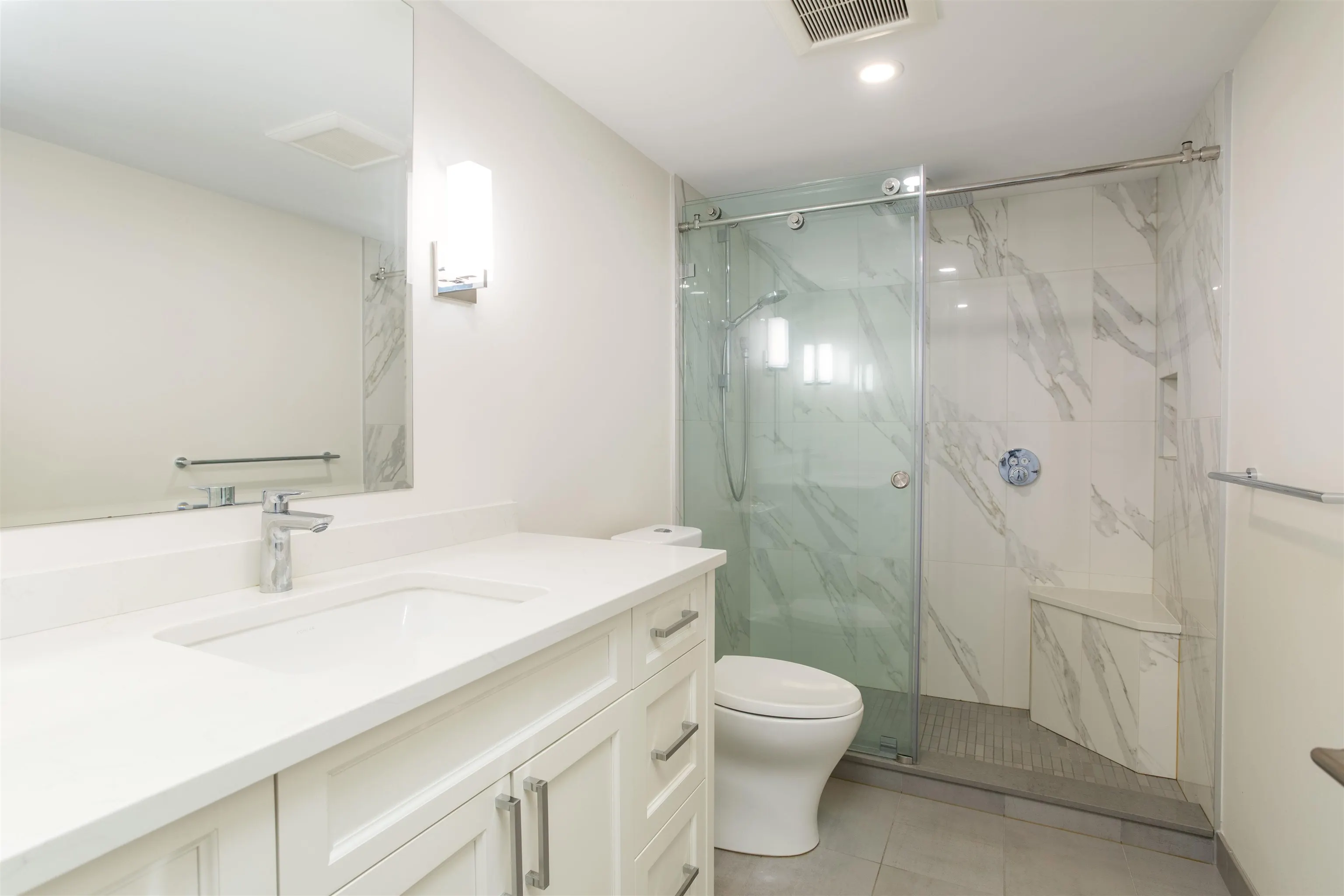 1302 2203 Bellevue Avenue
