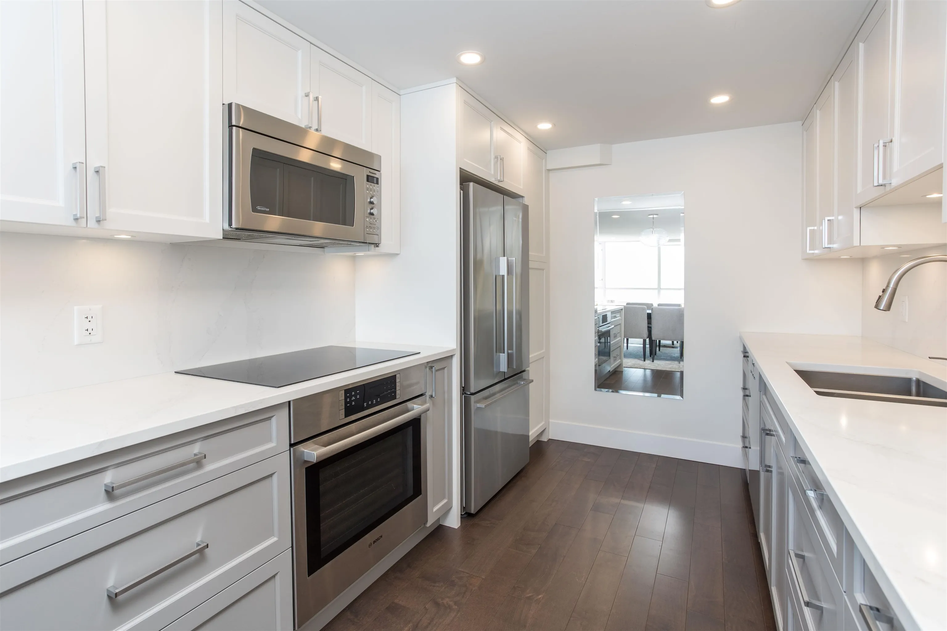 1302 2203 Bellevue Avenue