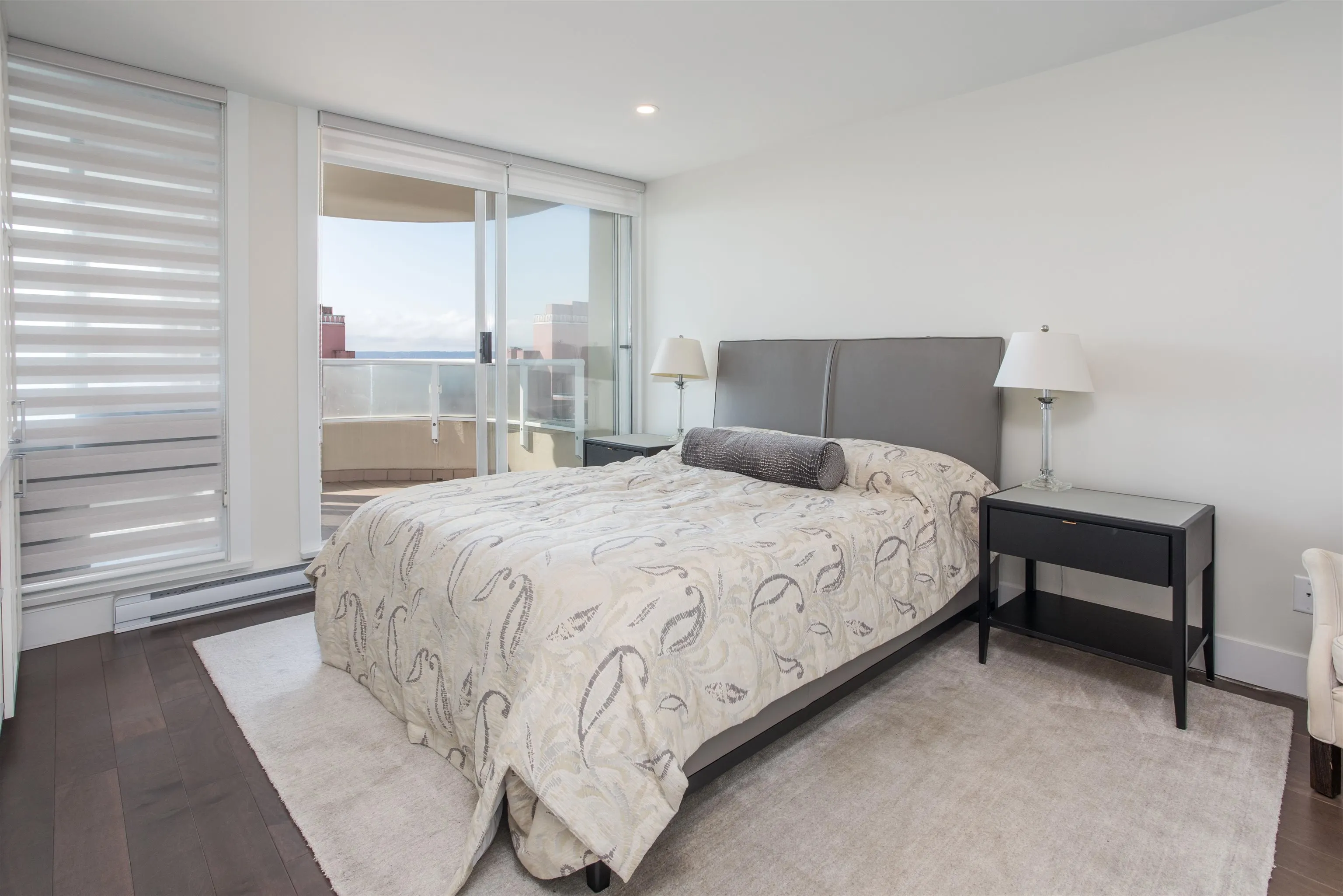 1302 2203 Bellevue Avenue