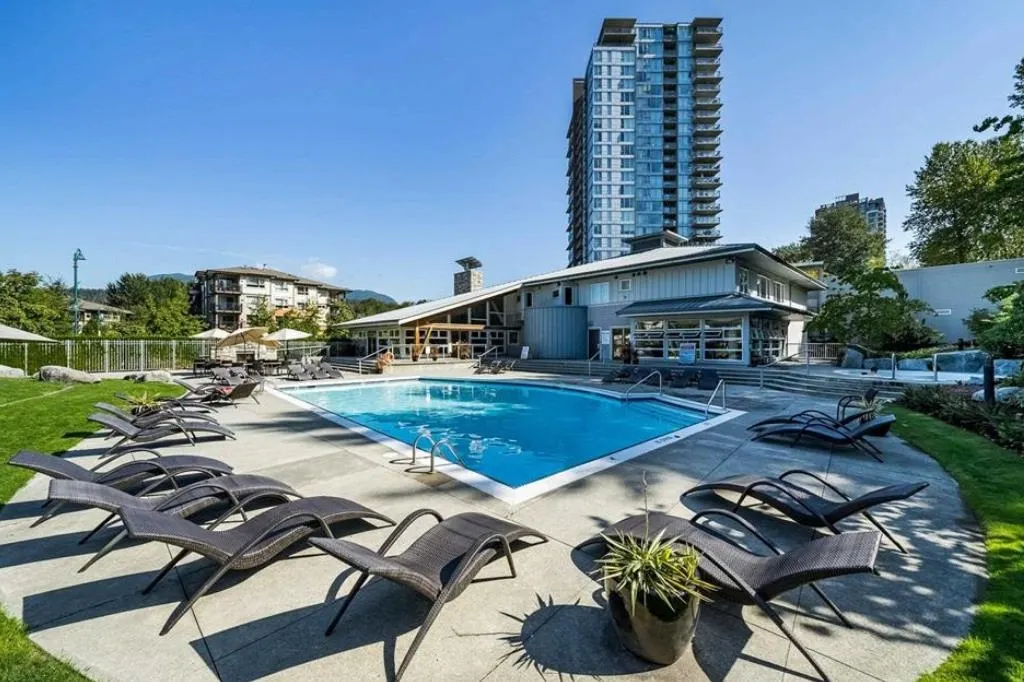 2508 651 Nootka Way