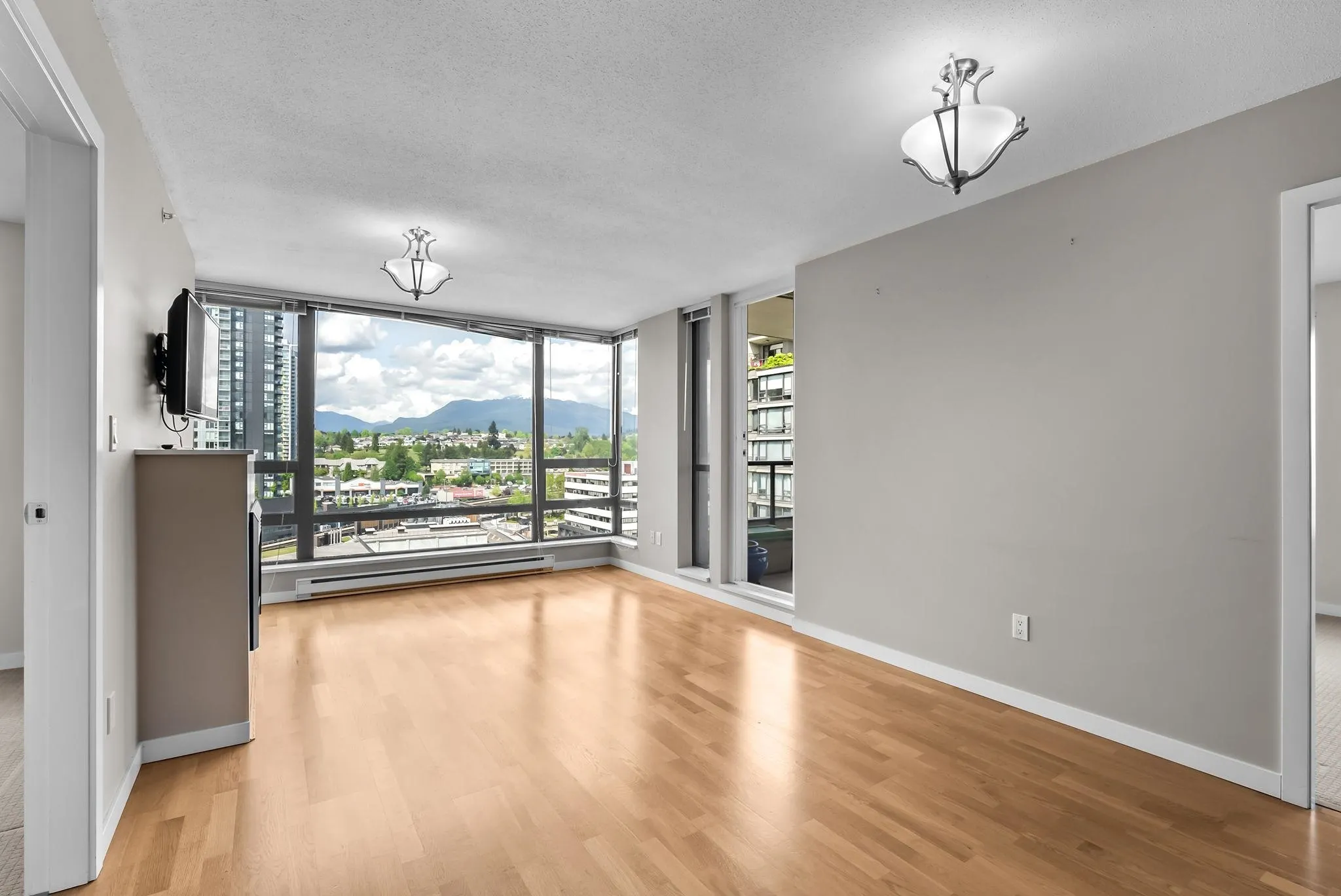 1608 4178 Dawson Street