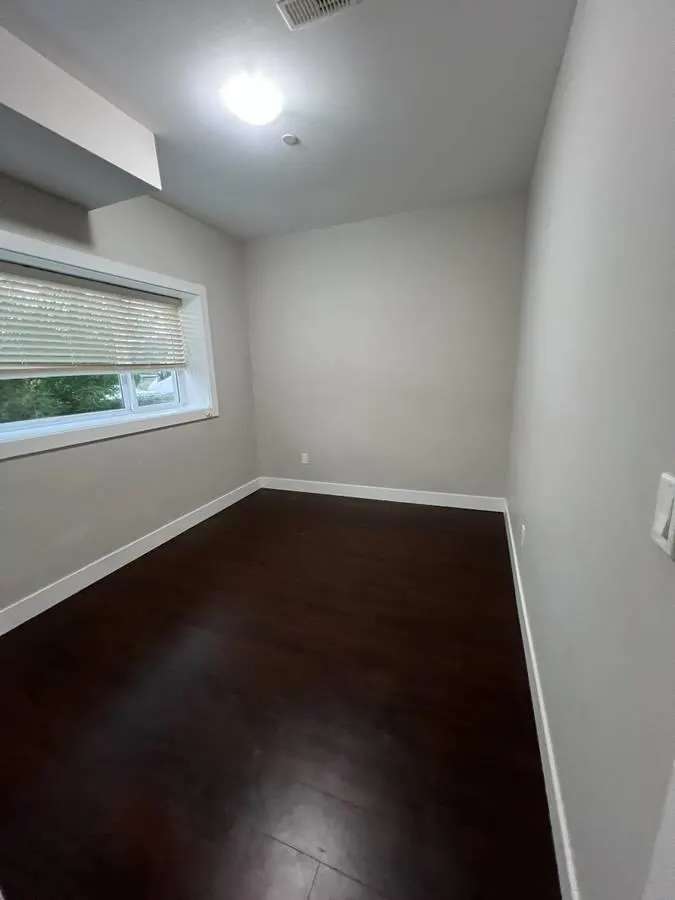 Suite 25482 Godwin Dr