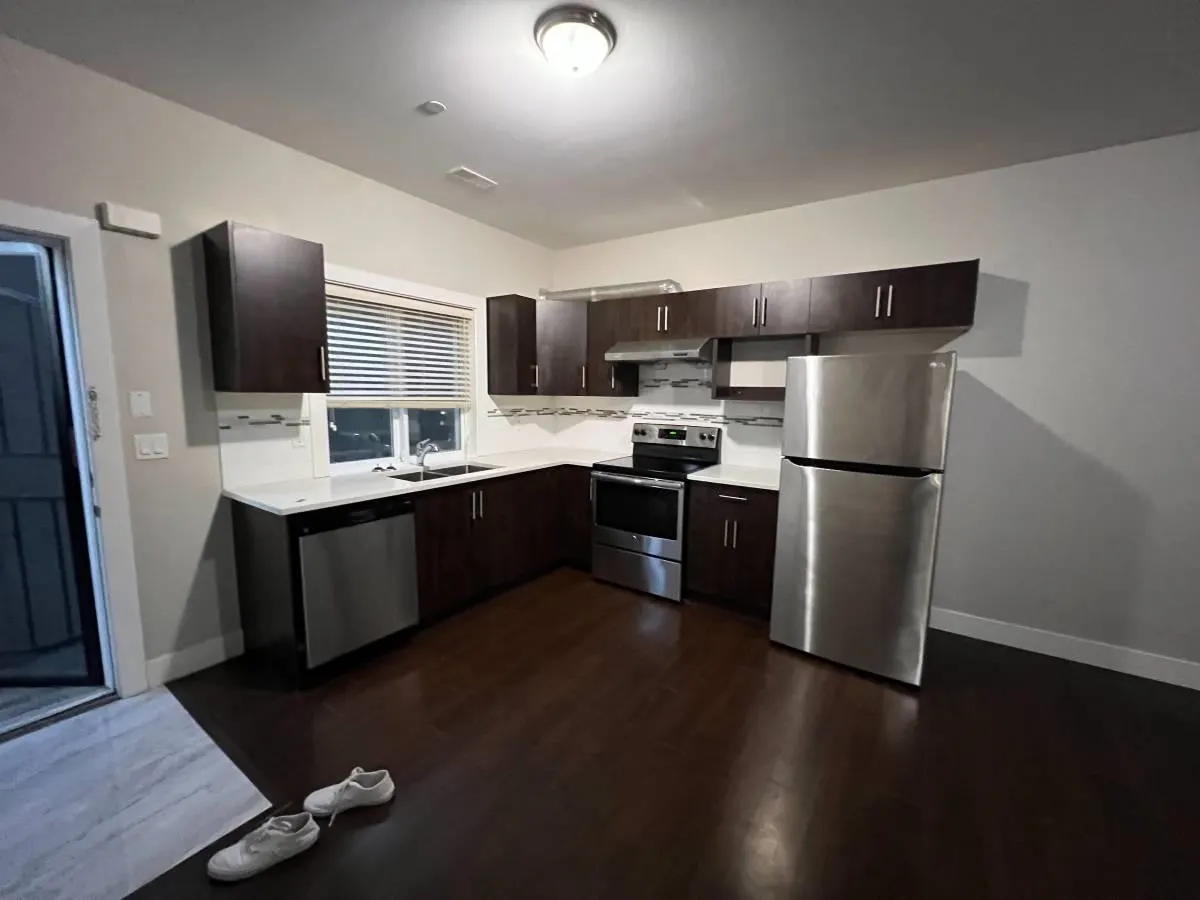 Suite 25482 Godwin Dr