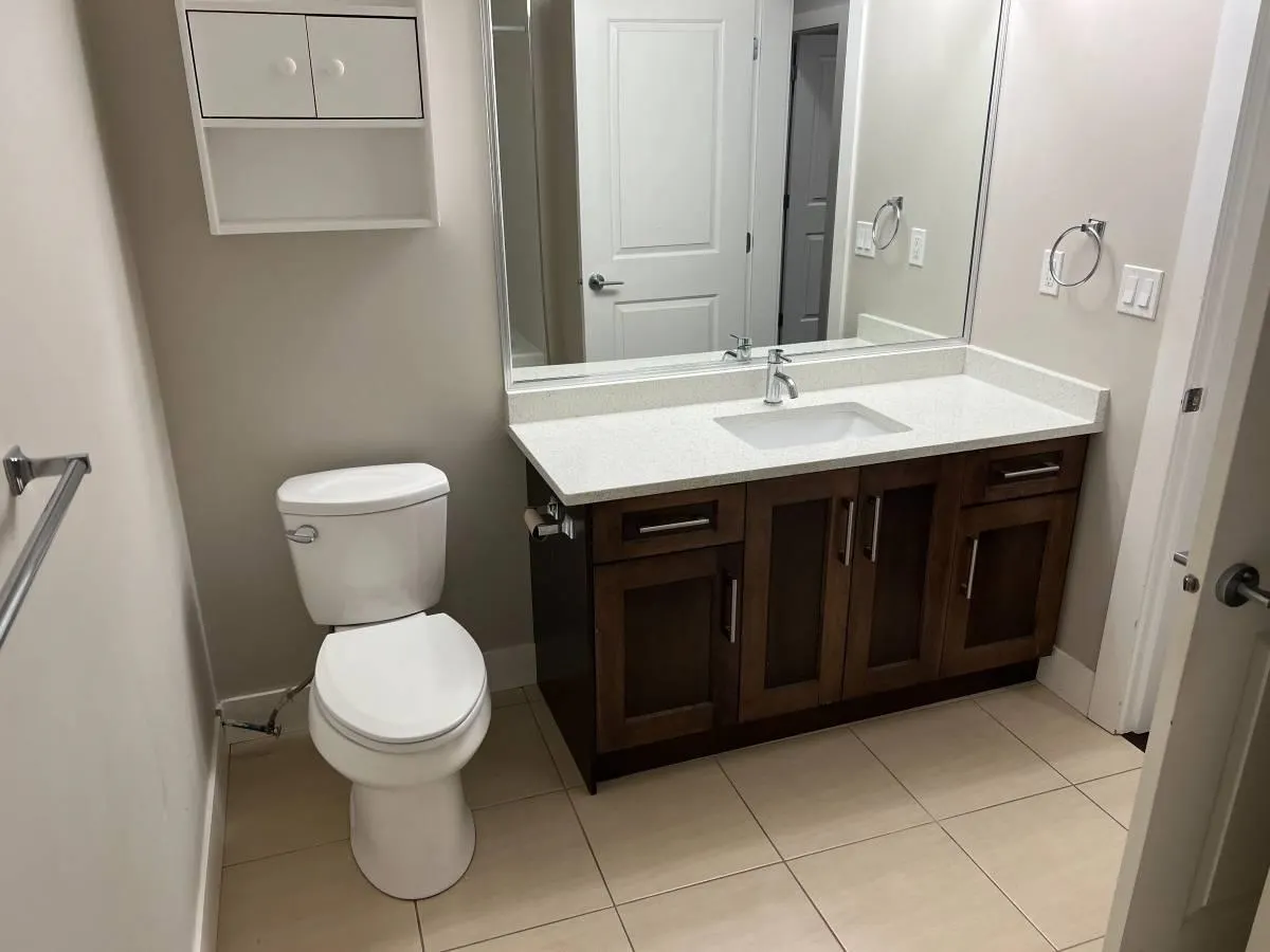 Suite 25482 Godwin Dr