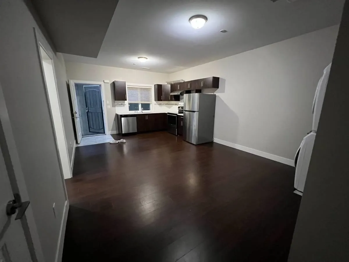 Suite 25482 Godwin Dr