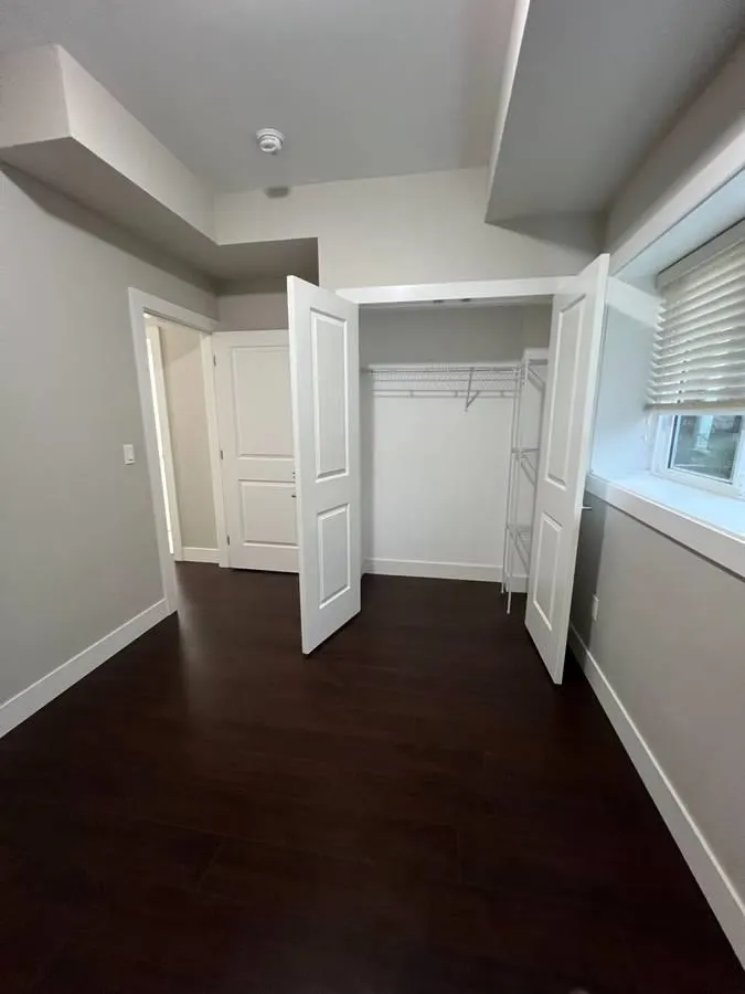 Suite 25482 Godwin Dr