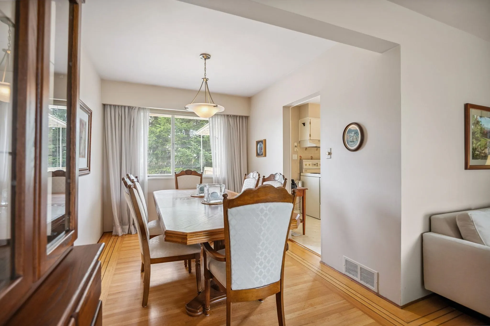 10699 Dennis Crescent