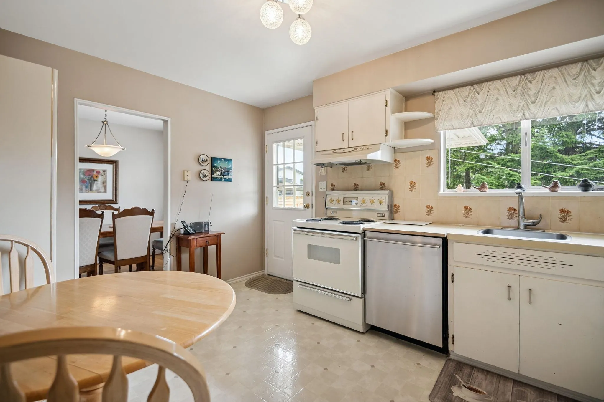 10699 Dennis Crescent