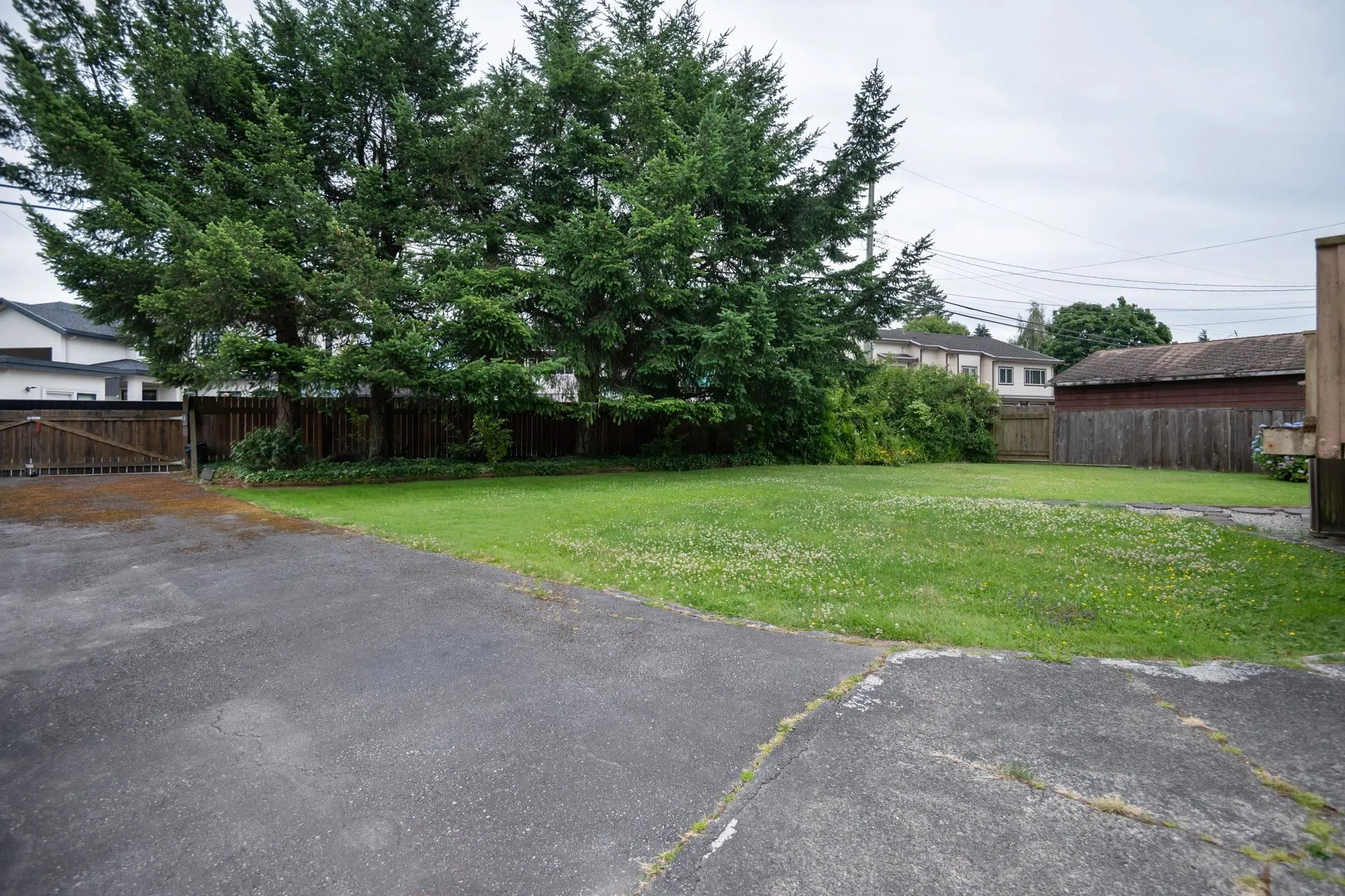 10699 Dennis Crescent