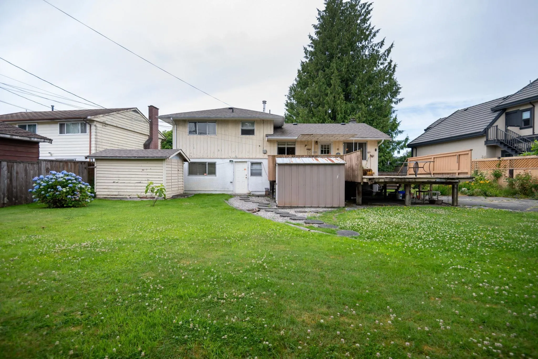 10699 Dennis Crescent