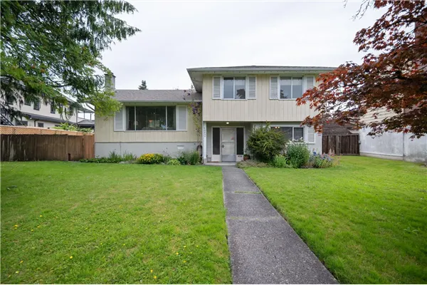 10699 Dennis Crescent