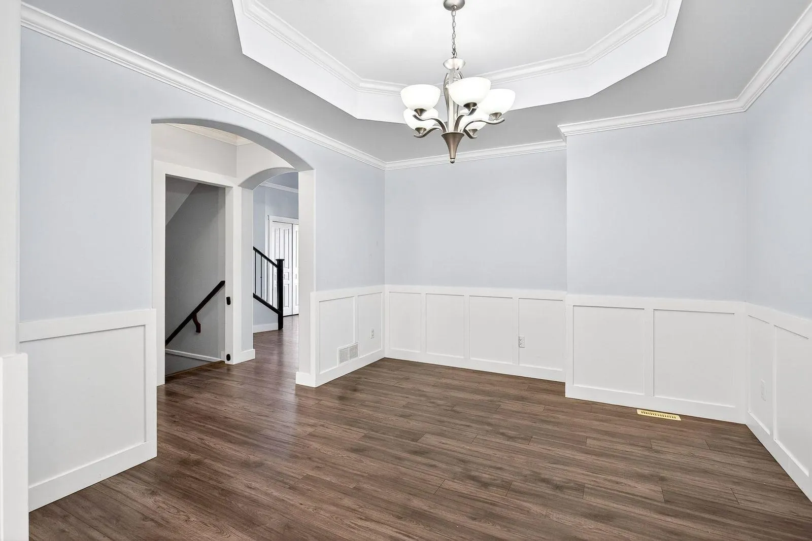 1118 11497 236 Street