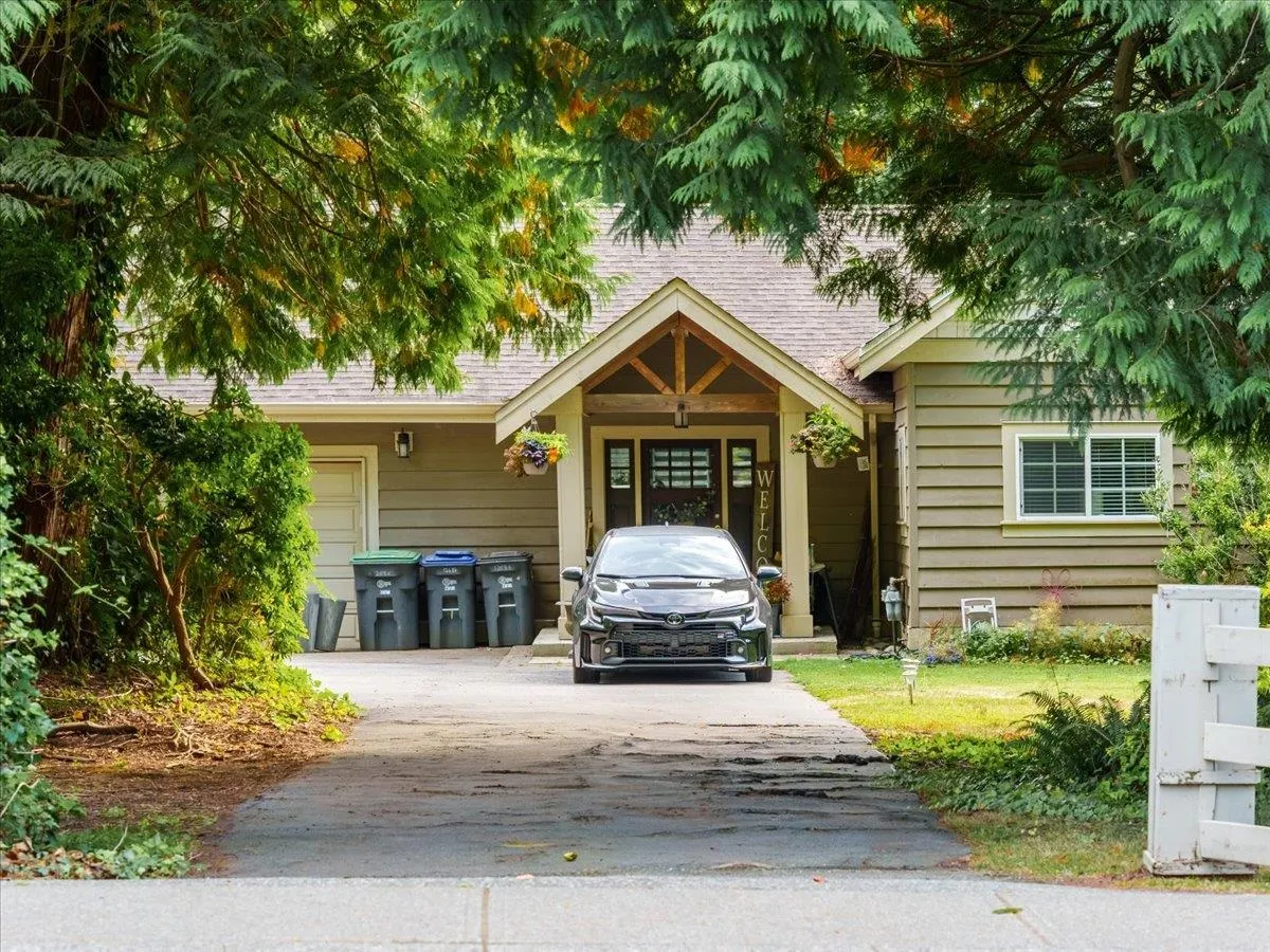 LT.B 12686 20 Avenue
