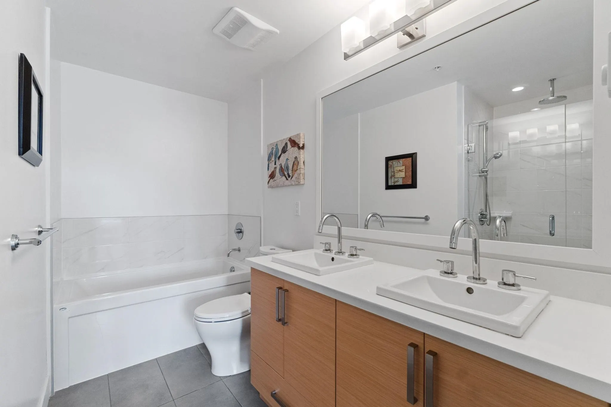 307 4710 Hastings Street