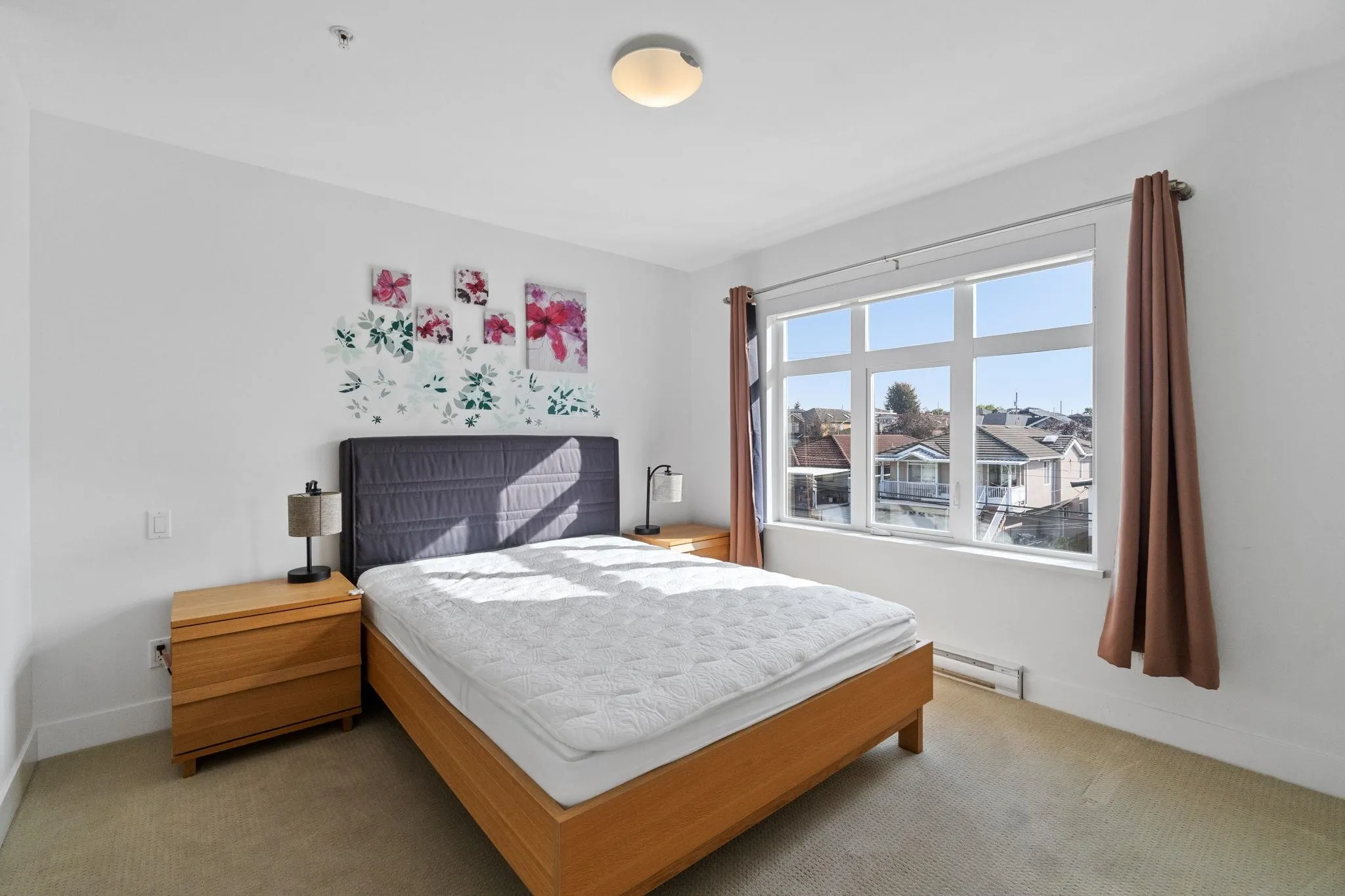 307 4710 Hastings Street
