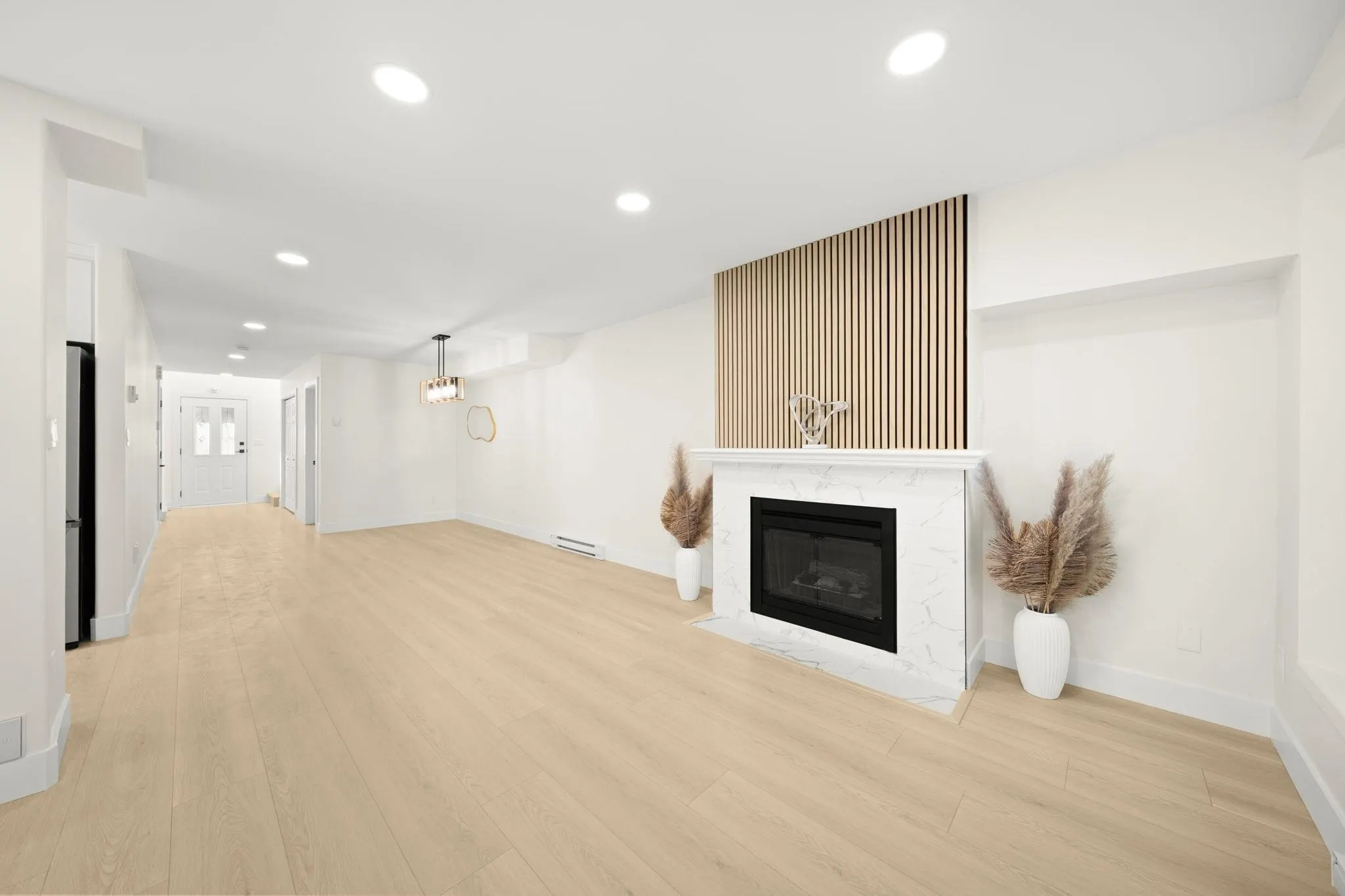 13 11950 232 Street