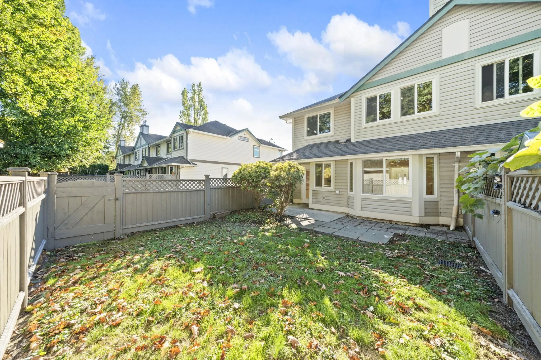 13 11950 232 Street