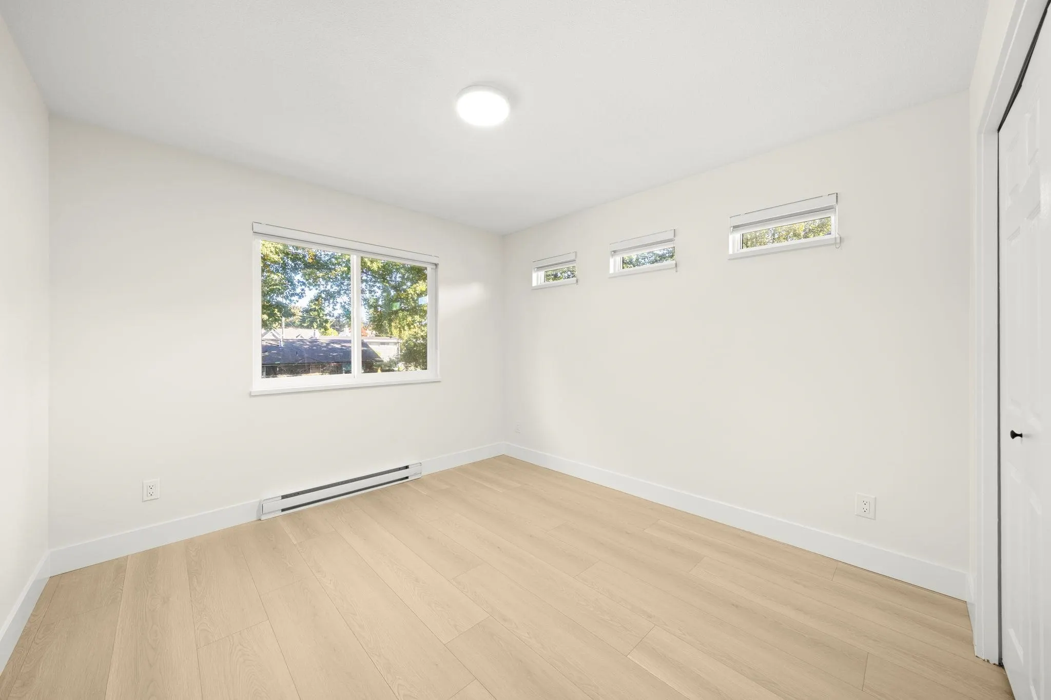 13 11950 232 Street